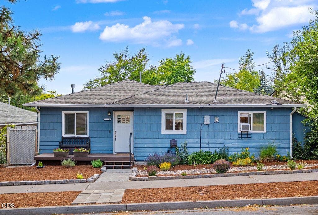 335A2234. Photo 1 of 34, 2110 Holabird Avenue, Klamath Falls, OR 97601