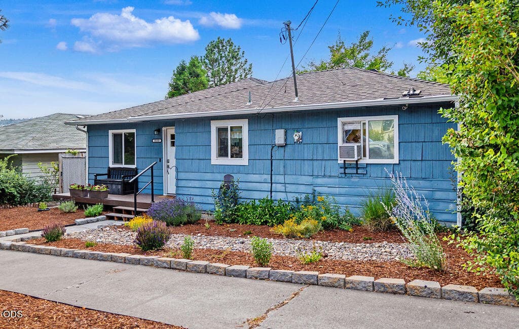335A2238. Photo 3 of 34, 2110 Holabird Avenue, Klamath Falls, OR 97601