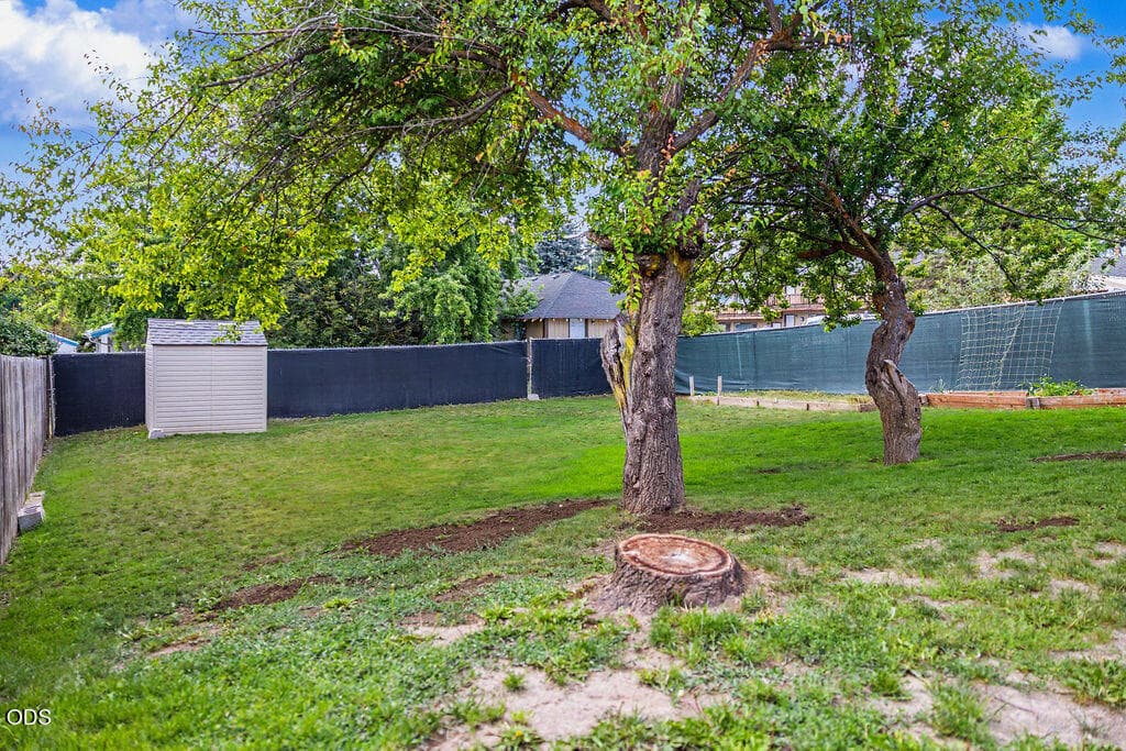335A2240. Photo 5 of 34, 2110 Holabird Avenue, Klamath Falls, OR 97601