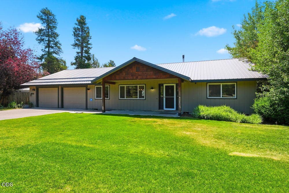 1-web-or-mls-Riley_Visuals-1. Photo 3 of 66, 16025 Sunset Lane, La Pine, OR 97739