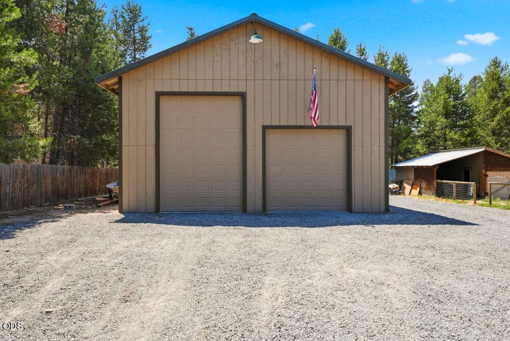 46-web-or-mls-Riley_Visuals-46. Photo 2 of 66, 16025 Sunset Lane, La Pine, OR 97739