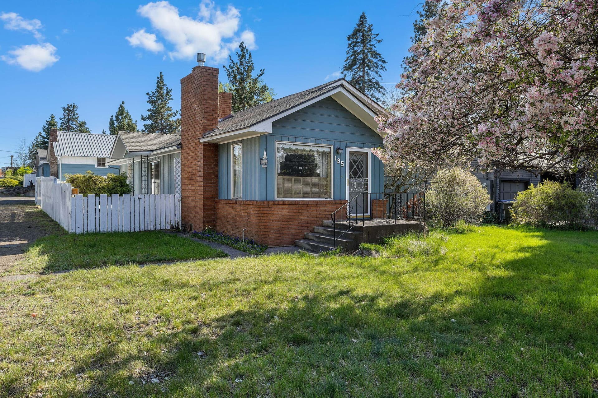 2025_05_01_831_se_2nd_street-1. Photo 4 of 47, 195 SE Roosevelt Avenue, Bend, OR 97702