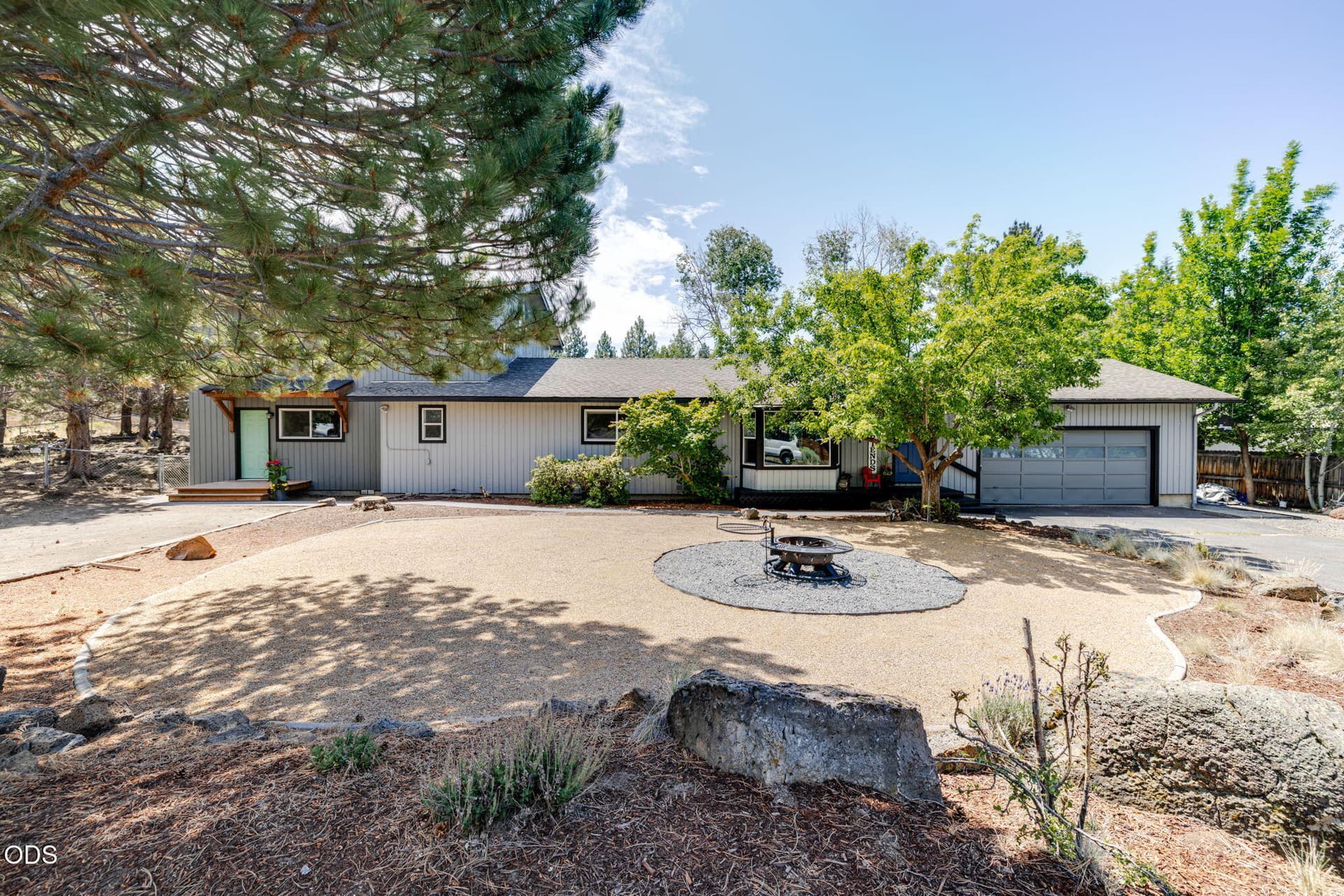 76-web-or-mls-Tyler_Phillips_Photography. Photo 5 of 57, 21035 Clairaway Avenue, Bend, OR 97702