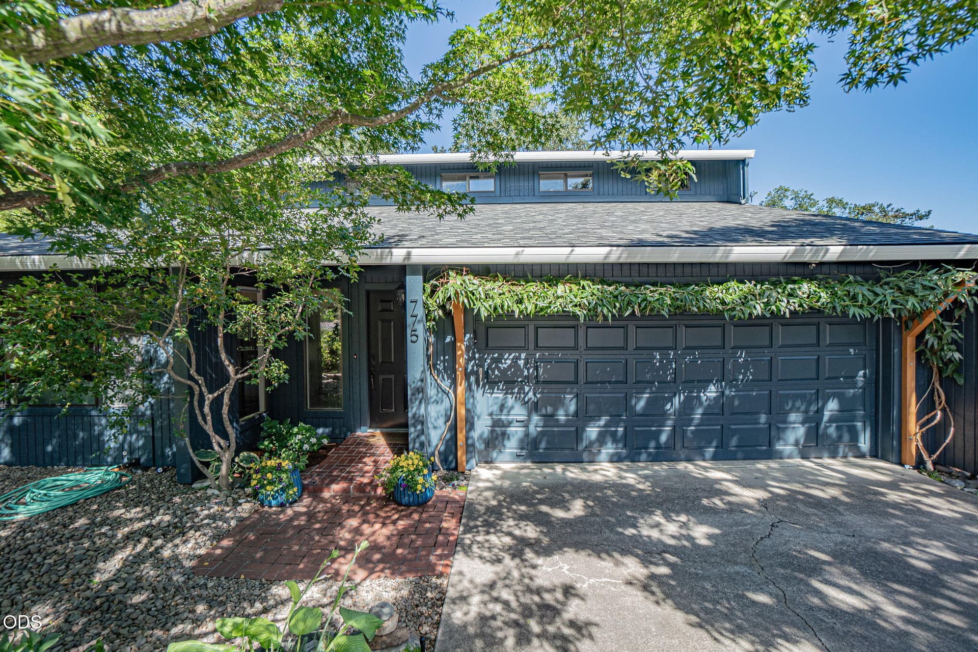 4-web-or-mls-DSC07961-HDR. Photo 2 of 26, 775 Oak Knoll Drive, Ashland, OR 97520