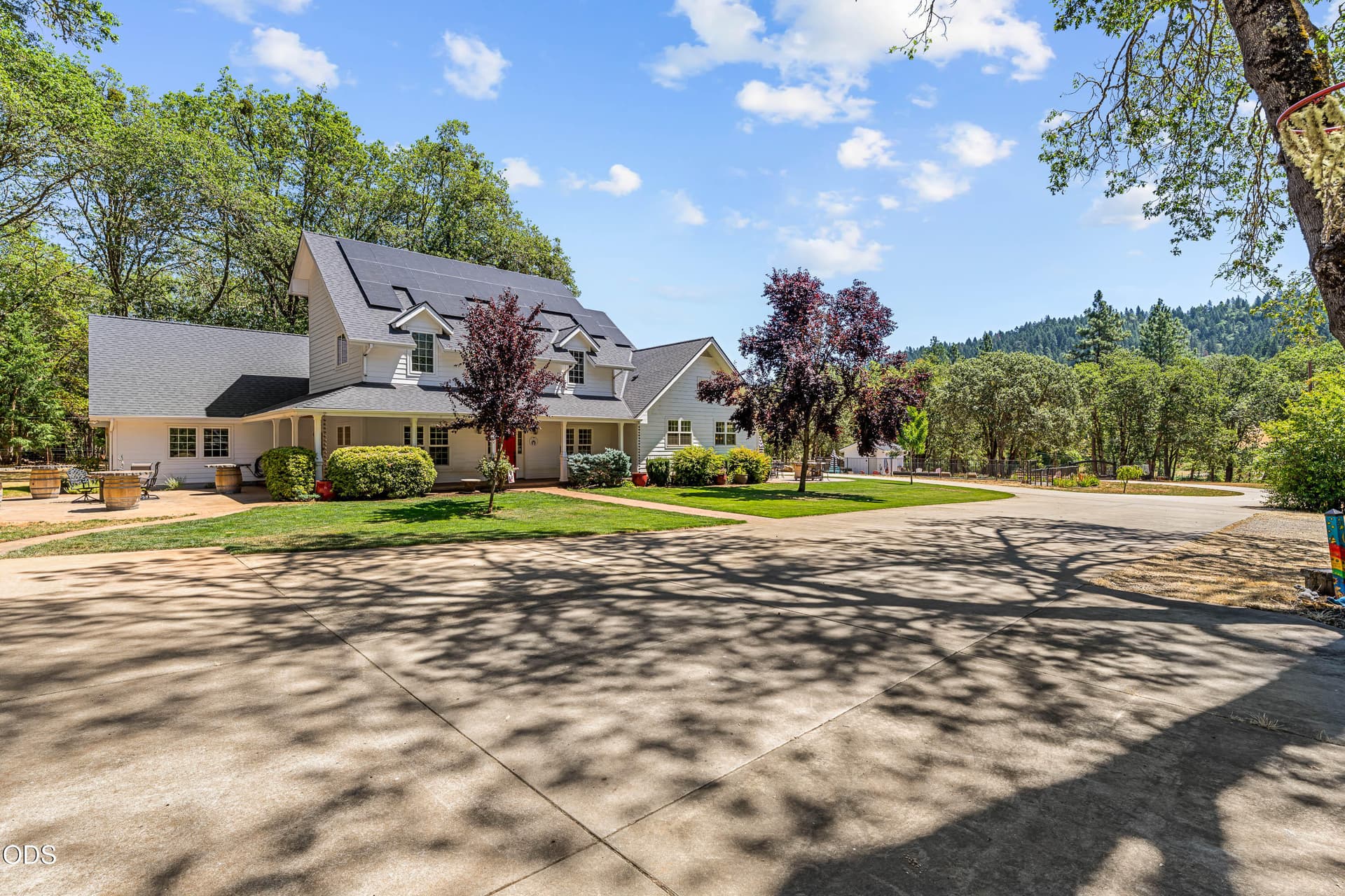 Custom Built Home. Photo 3 of 63, 438 Murphy Creek Road, Grants Pass, OR 97527