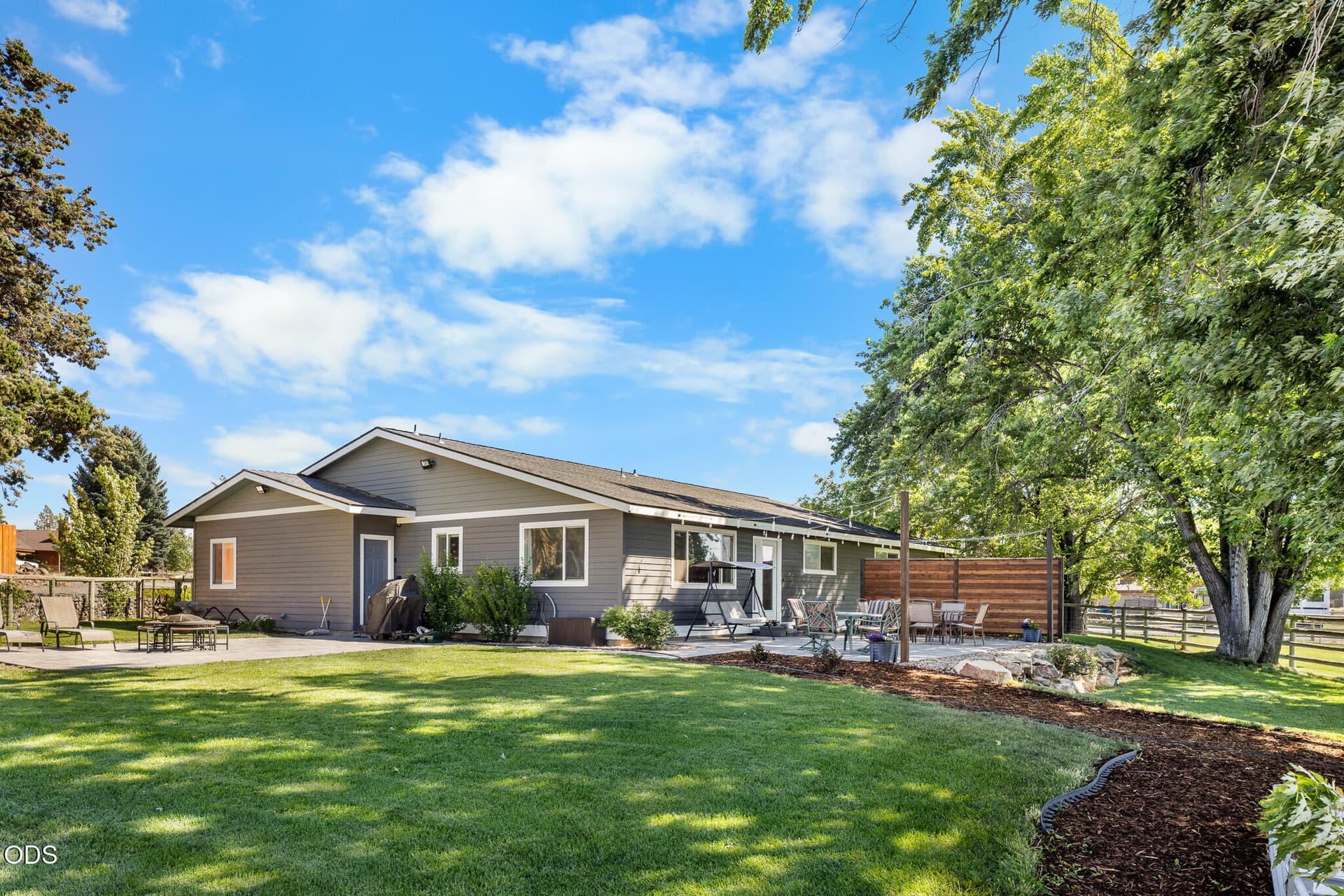 _E0A7216. Photo 3 of 48, 1135 NW Newell Avenue, Terrebonne, OR 97760