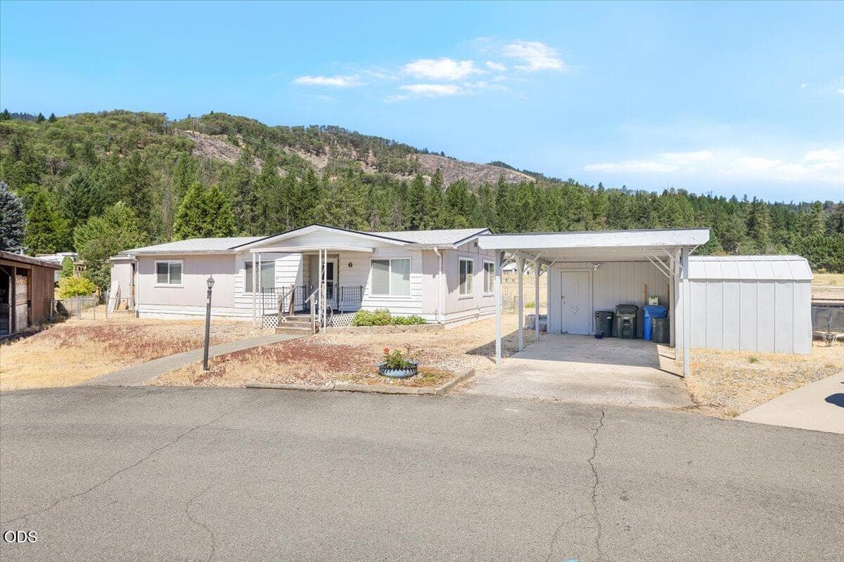 01-CI_3830. Photo 1 of 21, 315 W Evans Creek Road Unit UNIT 6, Rogue River, OR 97537