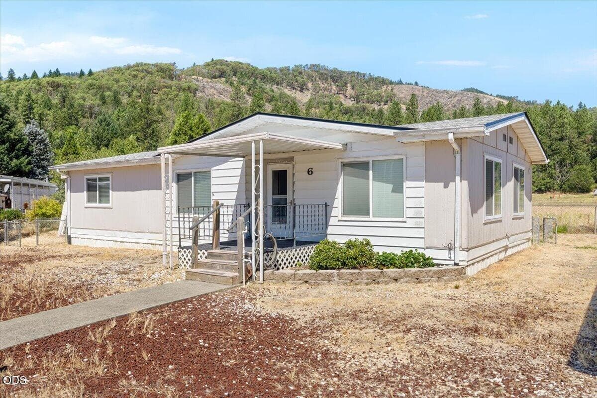 03-CI_3840. Photo 3 of 21, 315 W Evans Creek Road Unit UNIT 6, Rogue River, OR 97537