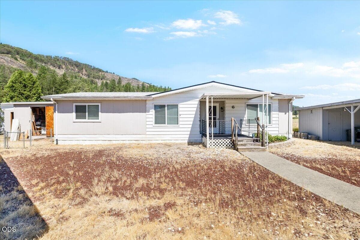 04-CI_3845. Photo 4 of 21, 315 W Evans Creek Road Unit UNIT 6, Rogue River, OR 97537