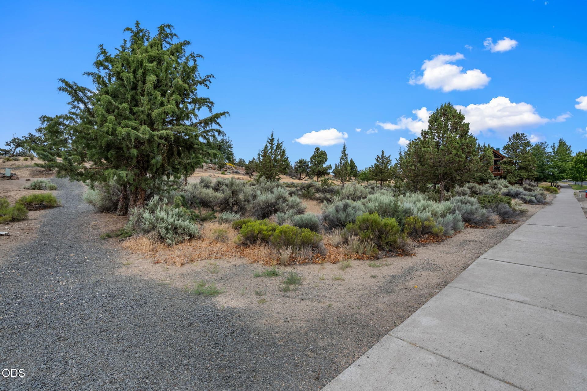 2026_07_02_se_yarrow_ave_lot_madras-1. Photo 1 of 25, SE Yarrow Avenue Unit Lot 58, 59 ,60, Madras, OR 97741