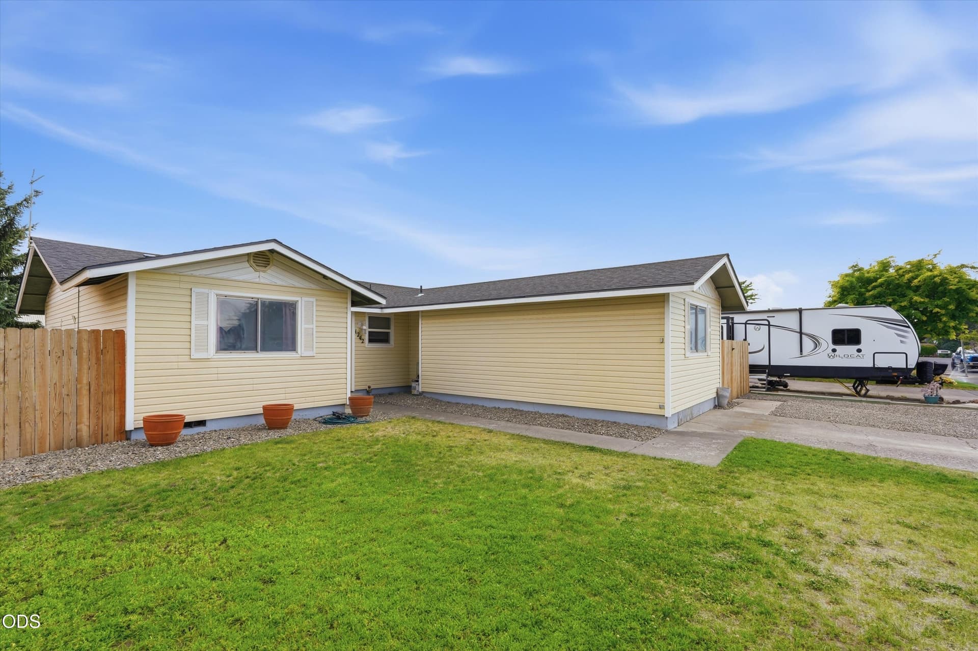 03-1242 SE 8th St-3. Photo 2 of 27, 1242 SE 8th Street, Prineville, OR 97754