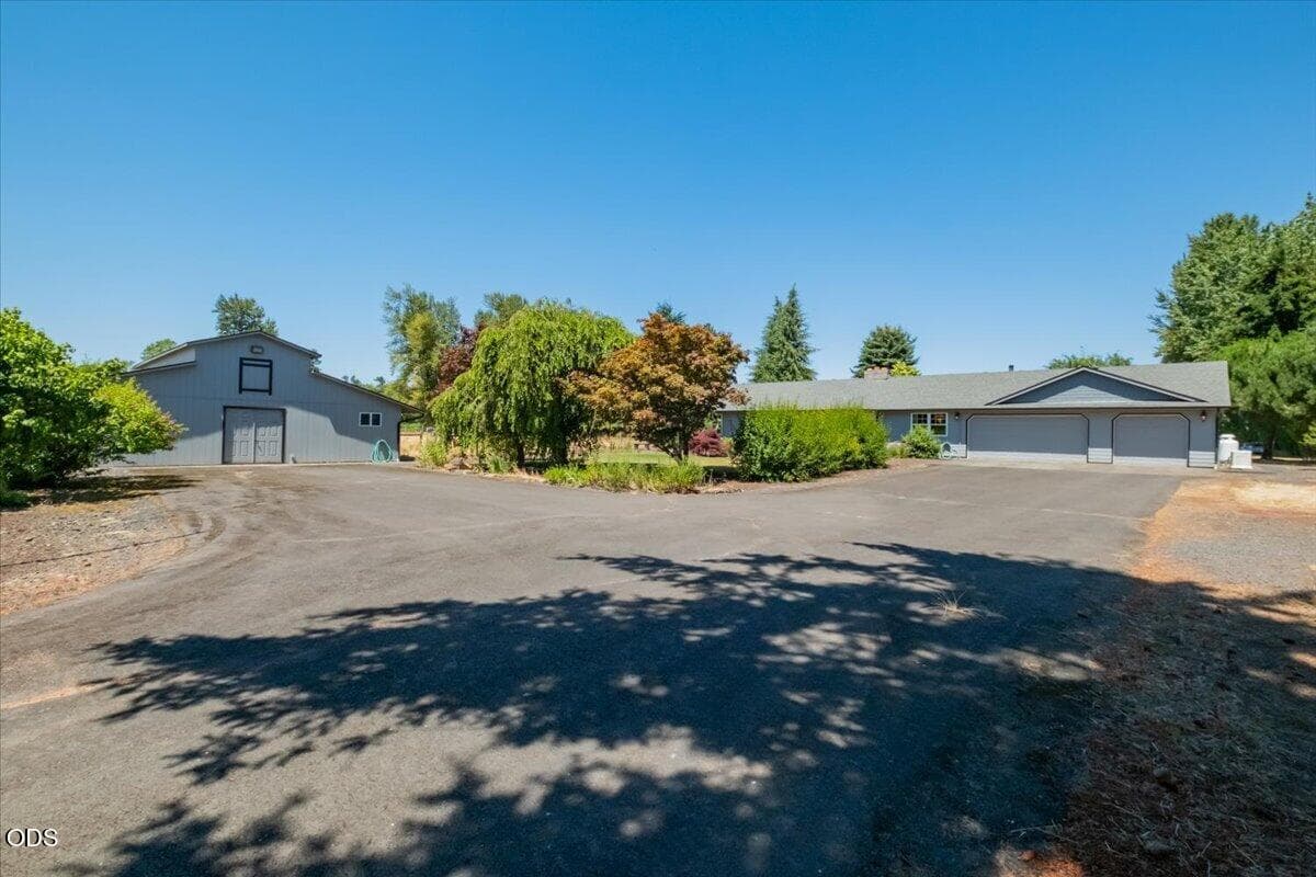 101. Photo 2 of 43, 7683 Parker Lane, Turner, OR 97392