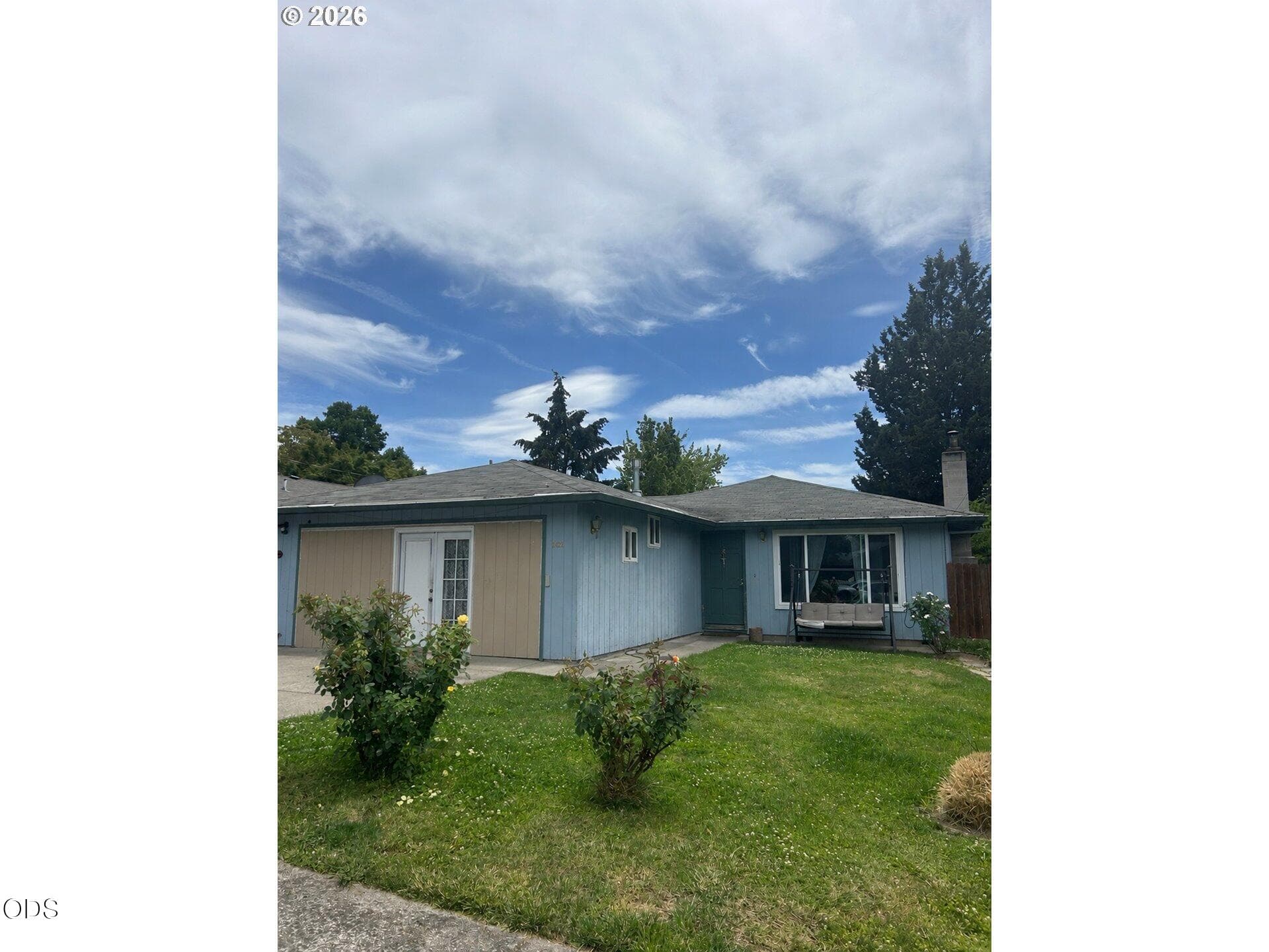main. Photo 1 of 24, 2122 Hill Way, Medford, OR 97504