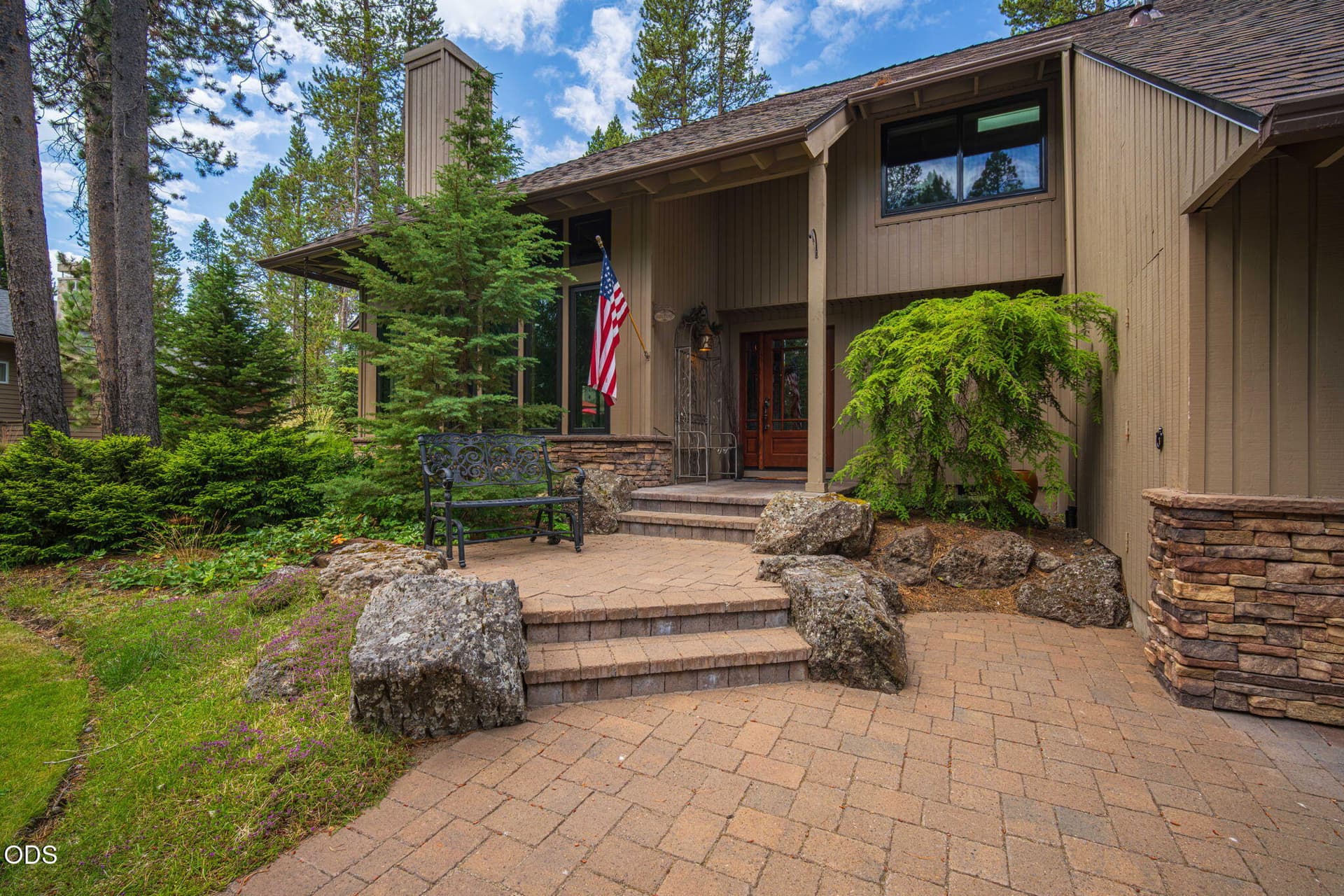 Front Entry - 4 Ribes Ln. Photo 5 of 72, 57785 Ribes Lane Unit 4, Sunriver, OR 97707