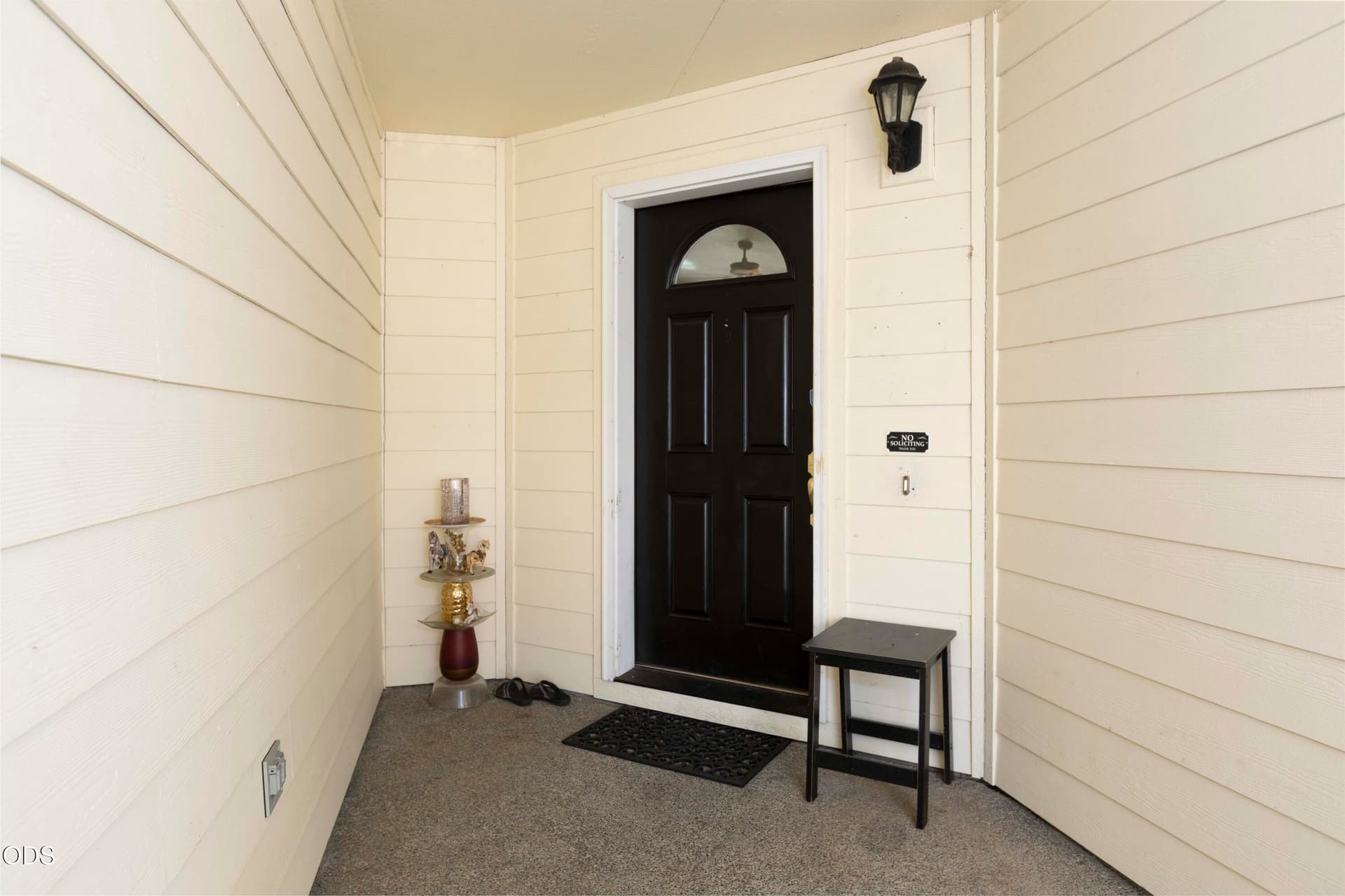 Entrance. Photo 3 of 33, 1440 George Tweed Boulevard, Grants Pass, OR 97527