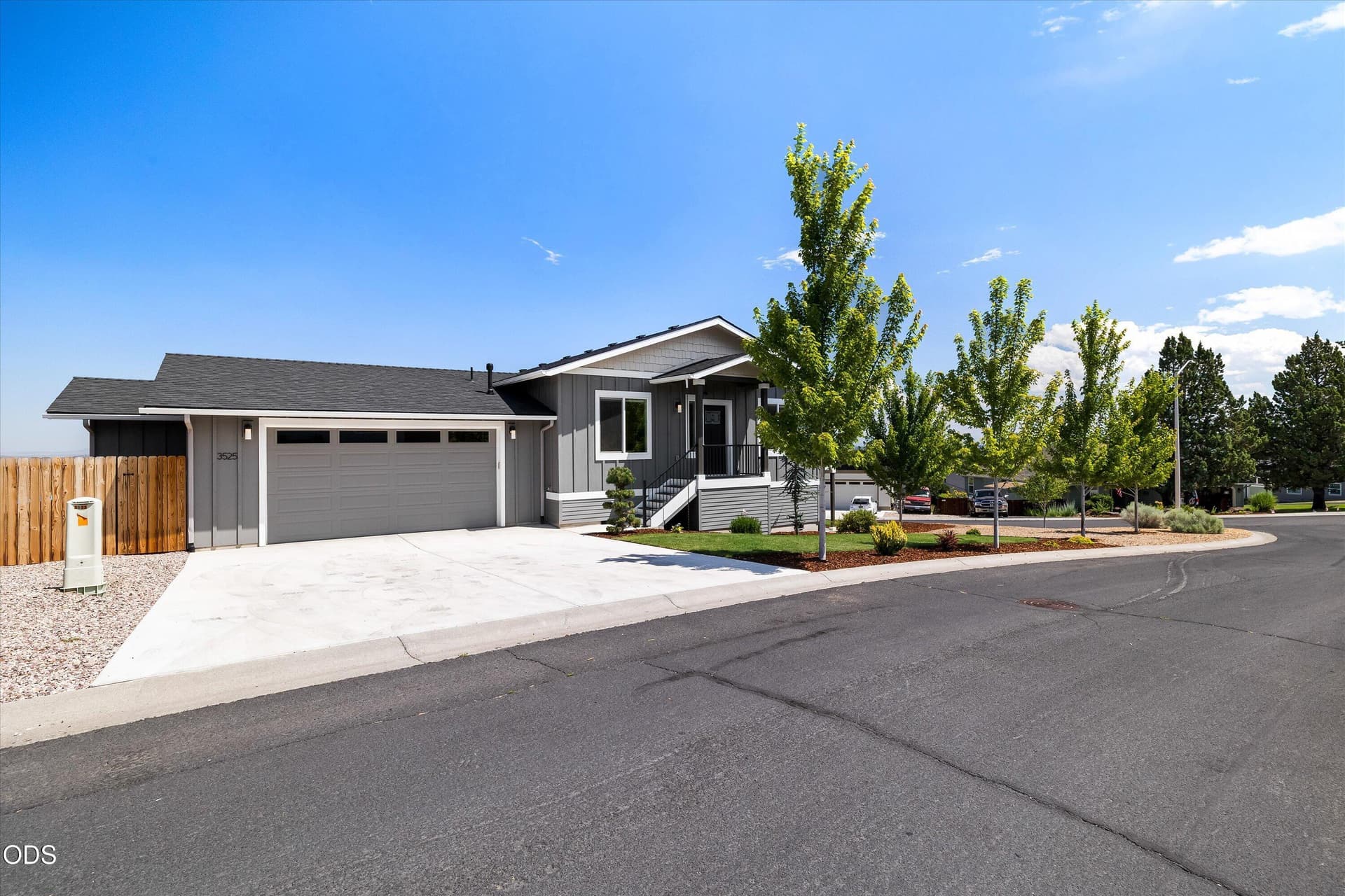 47-20260715 JILL ROSELL 2-9. Photo 3 of 59, 3525 SW Hillcrest Court, Redmond, OR 97756