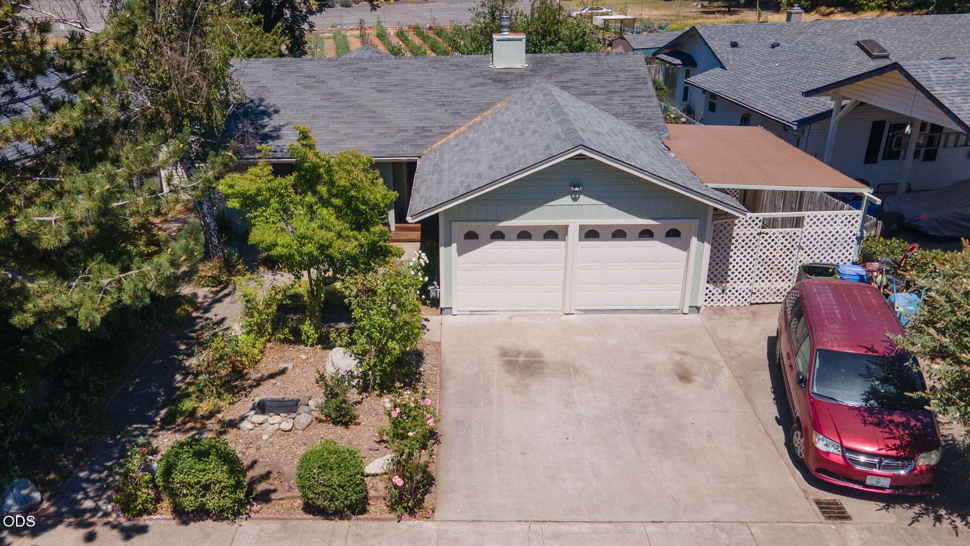 44-web-or-mls-107-walnut-dr. Photo 2 of 30, 107 Walnut Drive, Rogue River, OR 97537