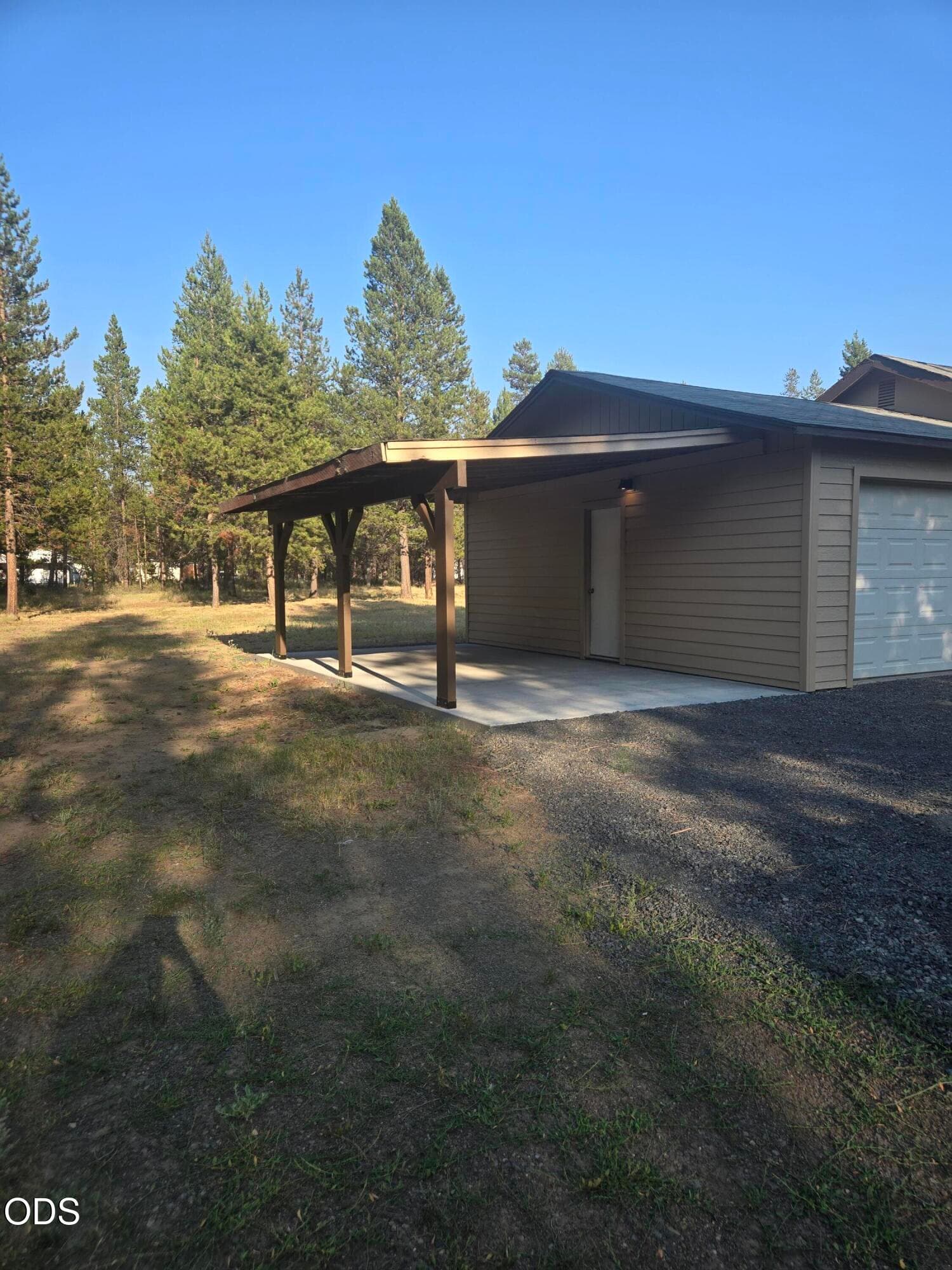 pine dr carport. Photo 2 of 16, 52460 Pine Drive, La Pine, OR 97739