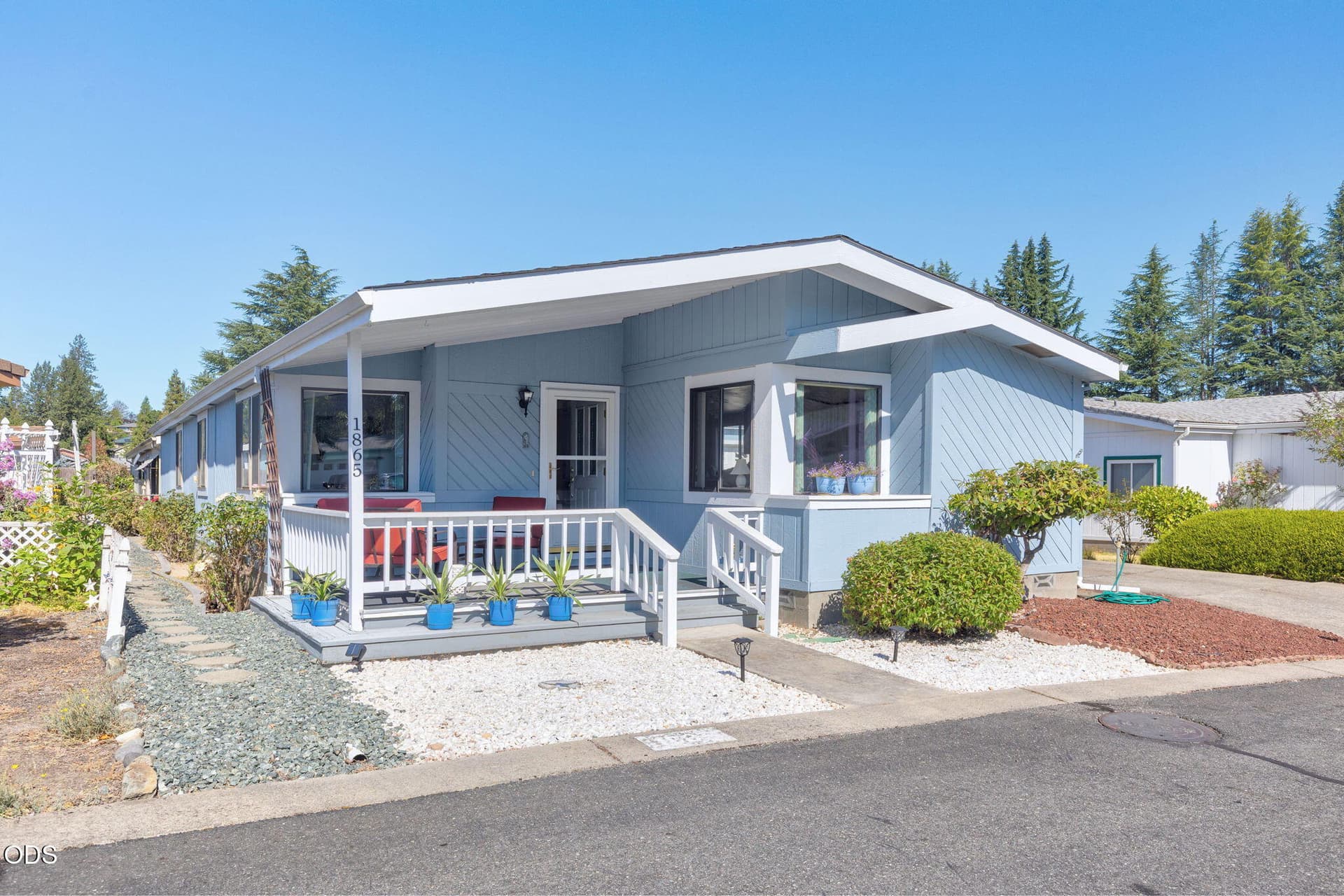 2-web-or-mls-1865-tamarac-ln. Photo 1 of 39, 1865 Tamarac Lane, Grants Pass, OR 97527