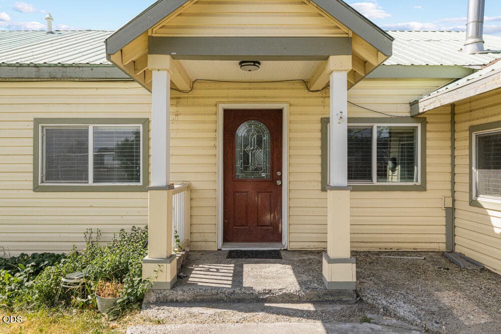 1140MorningsideLn-36. Photo 2 of 61, 1140 Morningside Lane, Klamath Falls, OR 97603