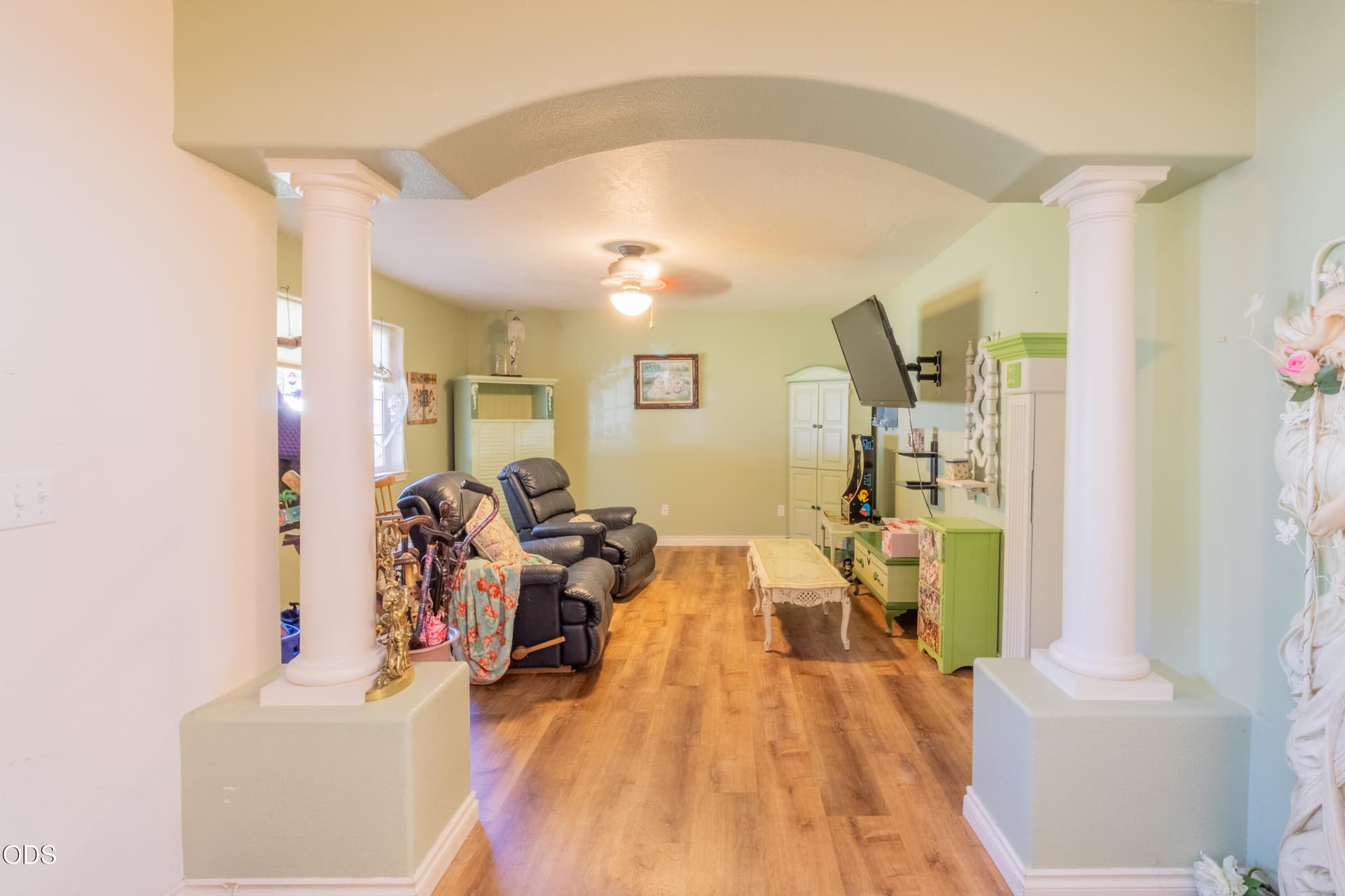 5. Photo 5 of 37, 209 NW Stone Fly Court, Grants Pass, OR 97526