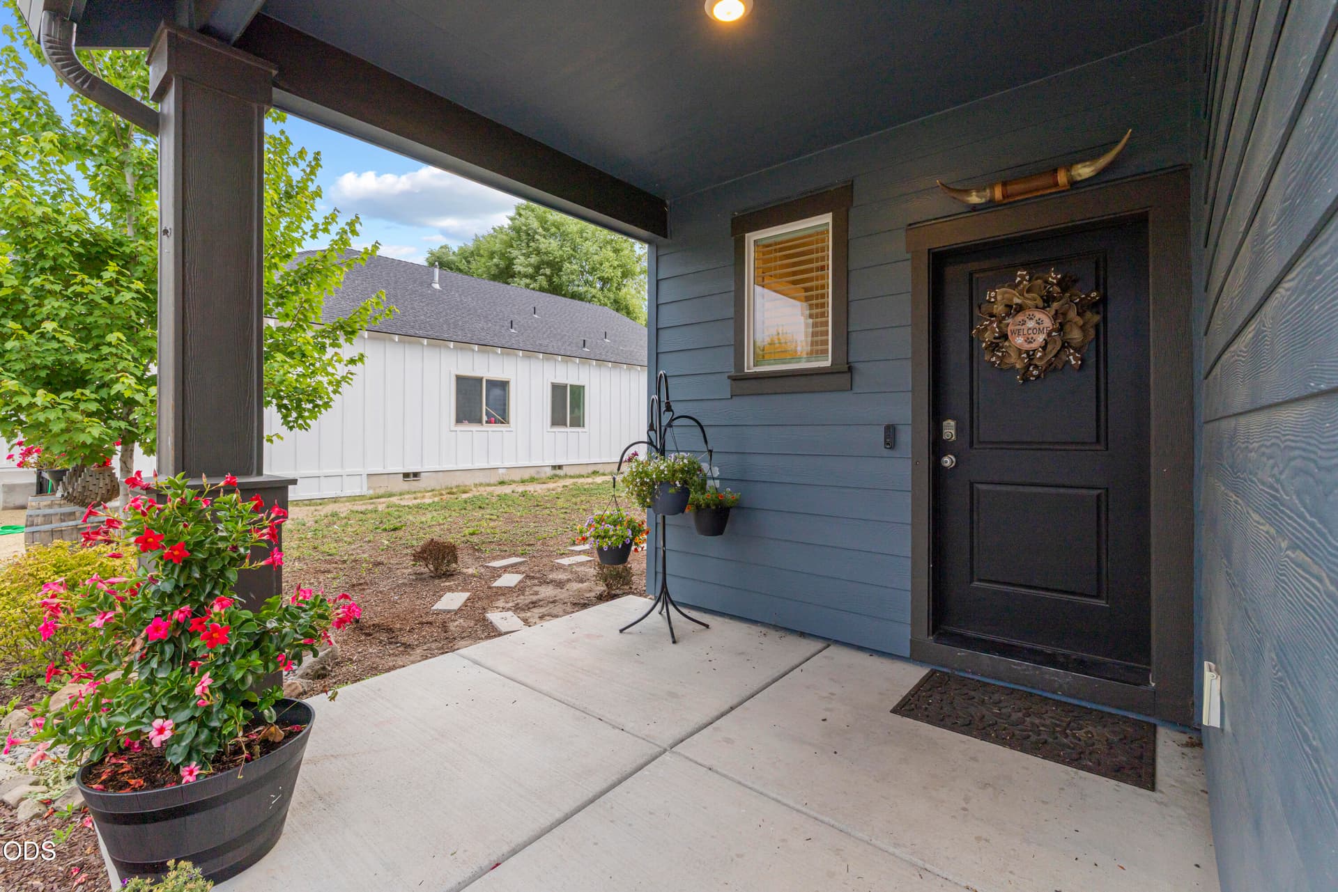 5261AmberviewLn-9. Photo 4 of 45, 5261 Amberview Lane, Klamath Falls, OR 97603