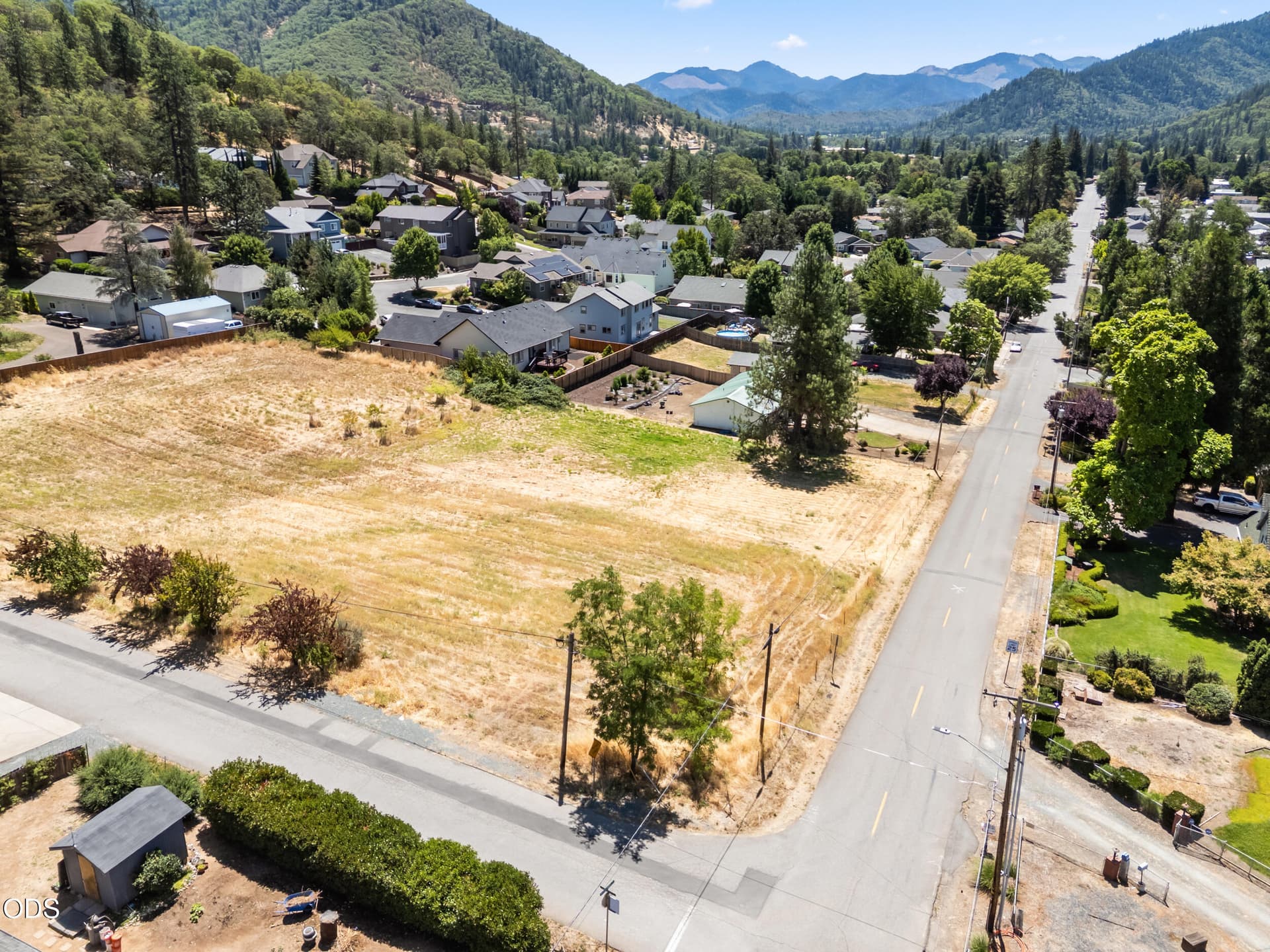 2_42-44049-123-1675-broadway-01. Photo 4 of 7, 0 Broadway Street, Rogue River, OR 97537