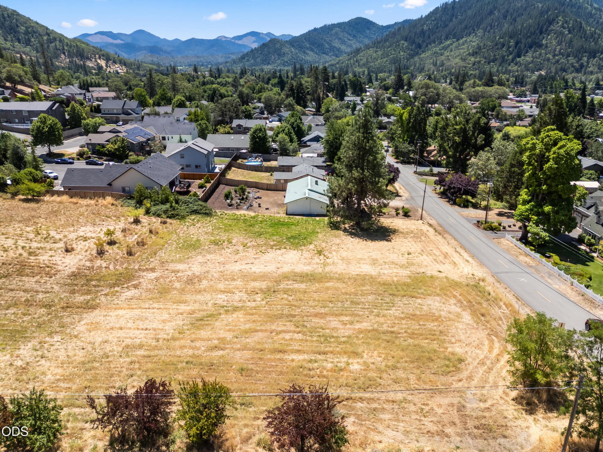 5_42-44049-123-1675-broadway-04. Photo 5 of 7, 0 Broadway Street, Rogue River, OR 97537