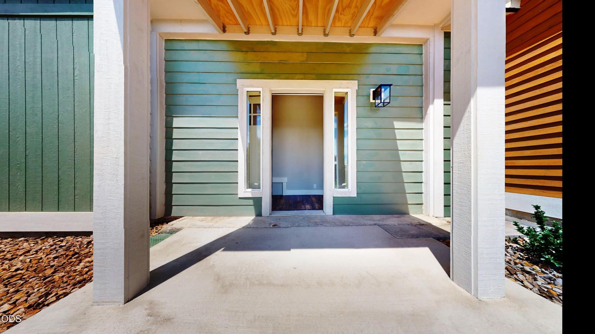 FRONT DOOR. Photo 5 of 29, 11200 NW Nye Avenue, Prineville, OR 97754