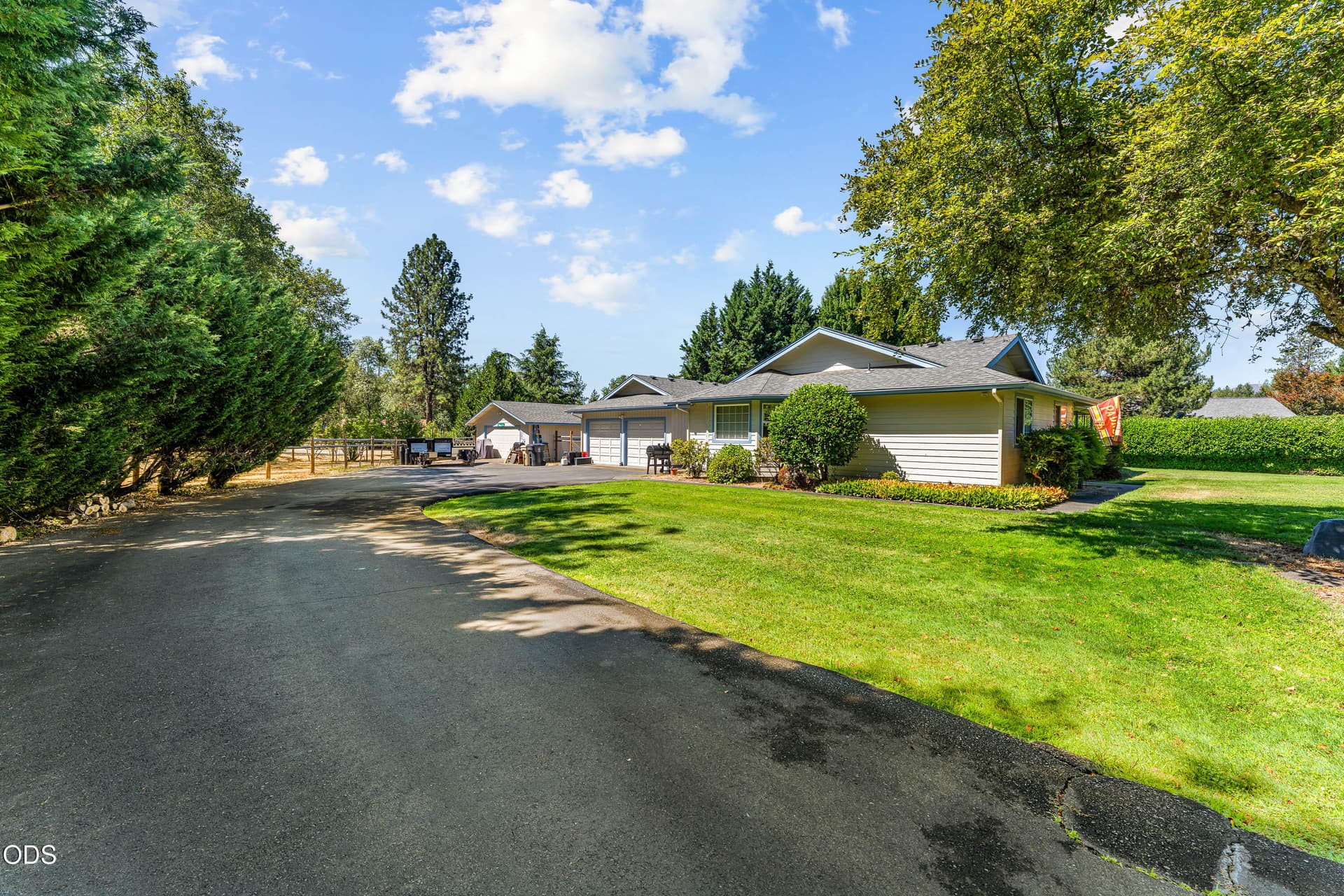 10-EXT (4 of 18). Photo 3 of 42, 181 Jo Creek Place, Merlin, OR 97532
