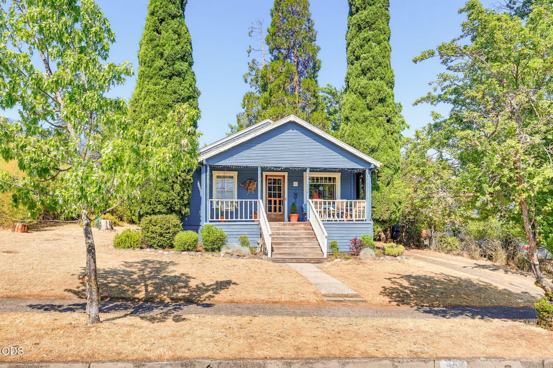 ApxBS00001. Photo 2 of 33, 363 Beach Street, Ashland, OR 97520