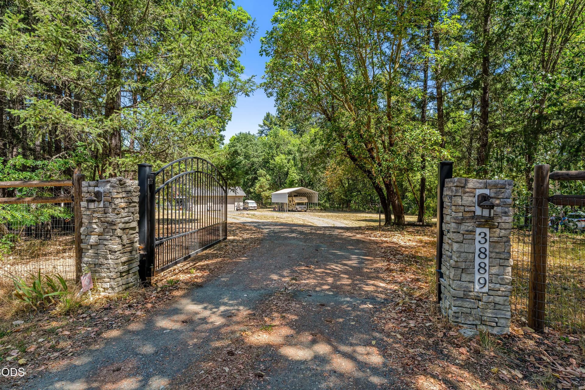 Welcome to Gated Country Convenience. Photo 2 of 21, 3889 Williams Highway, Grants Pass, OR 97527