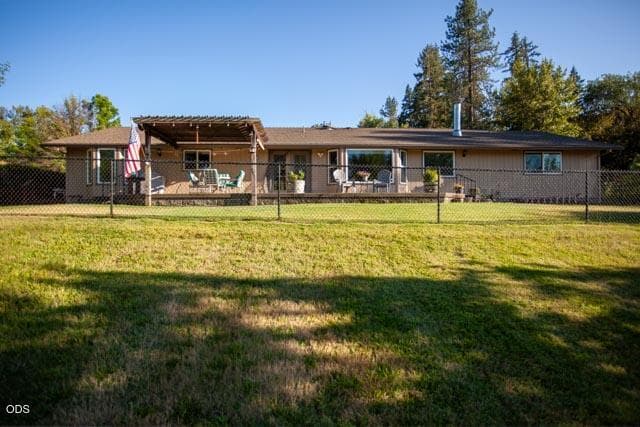 2990 S River Rd (1 of 13). Photo 2 of 33, 2990 S River Road, Grants Pass, OR 97527