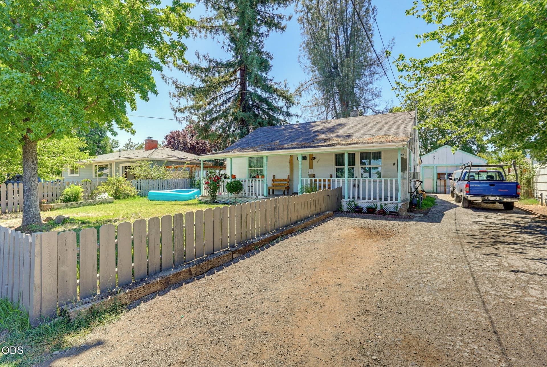 ApxDS00002. Photo 2 of 30, 1407 Dakota Avenue, Medford, OR 97501