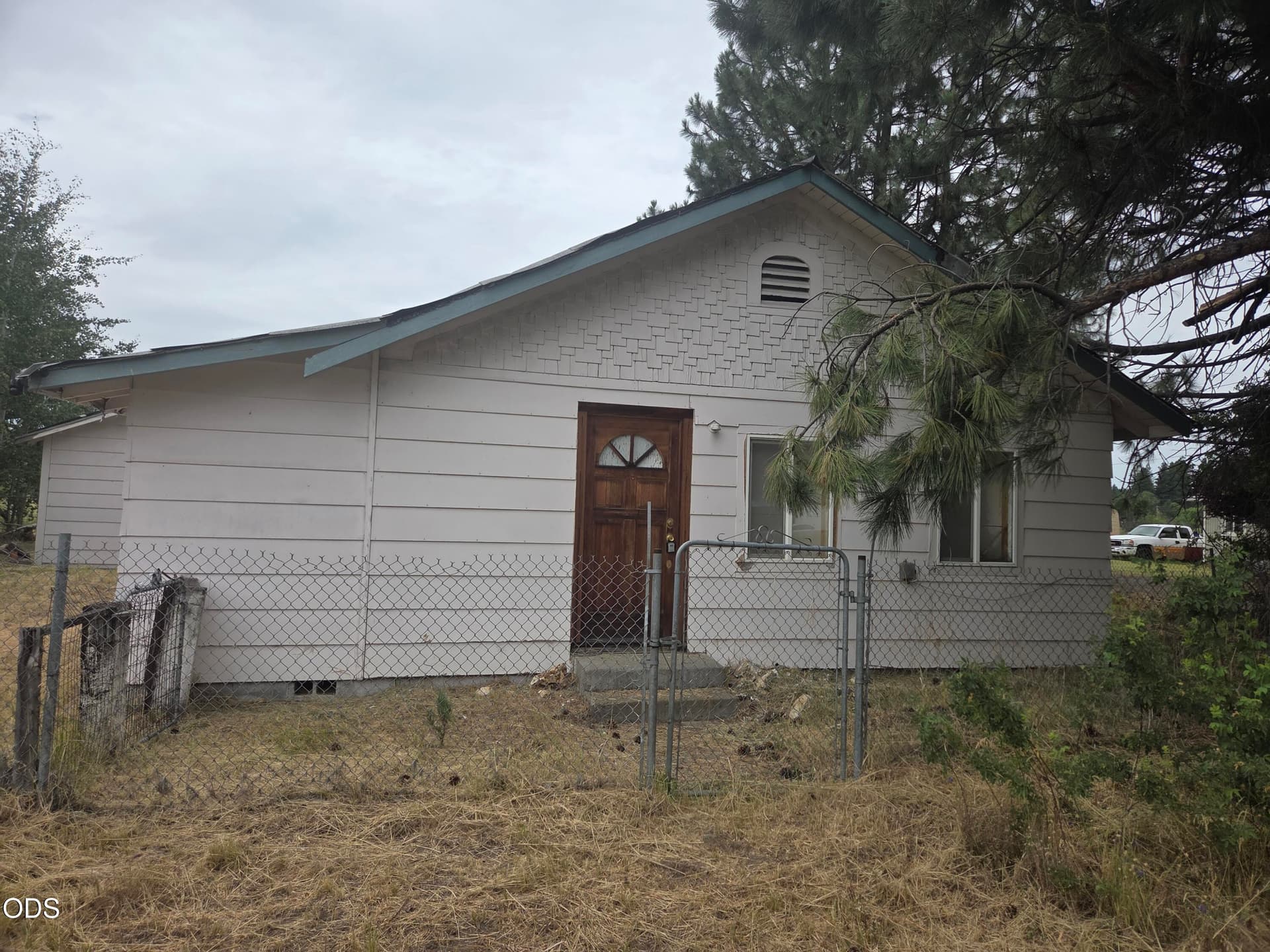 Front. Photo 1 of 16, 404 S 1st Avenue, Chiloquin, OR 97624