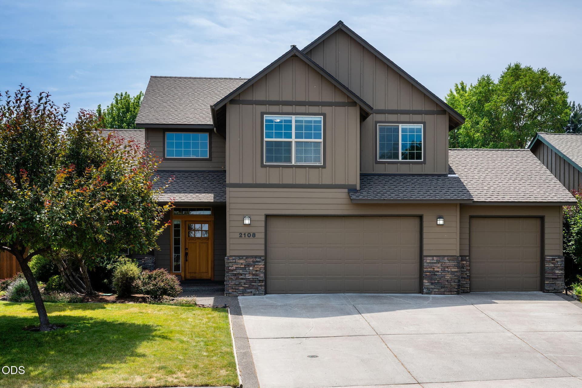 44 - 2108-NW-Sterling-Ave-Redmond-OR-977. Photo 2 of 45, 2108 NW Sterling Avenue, Redmond, OR 97756