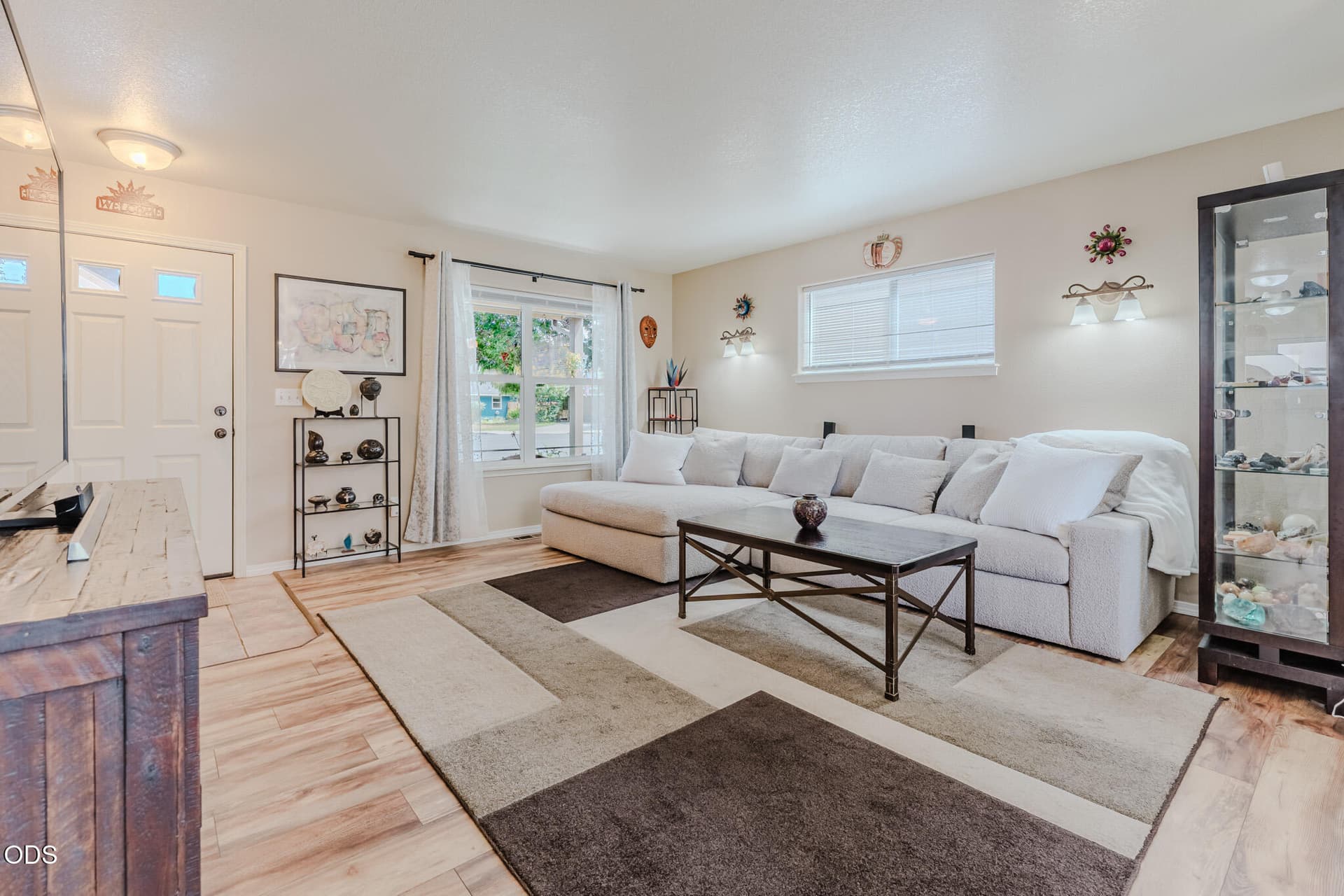 61055 Borden - Small-12. Photo 4 of 32, 61055 Borden Drive, Bend, OR 97702