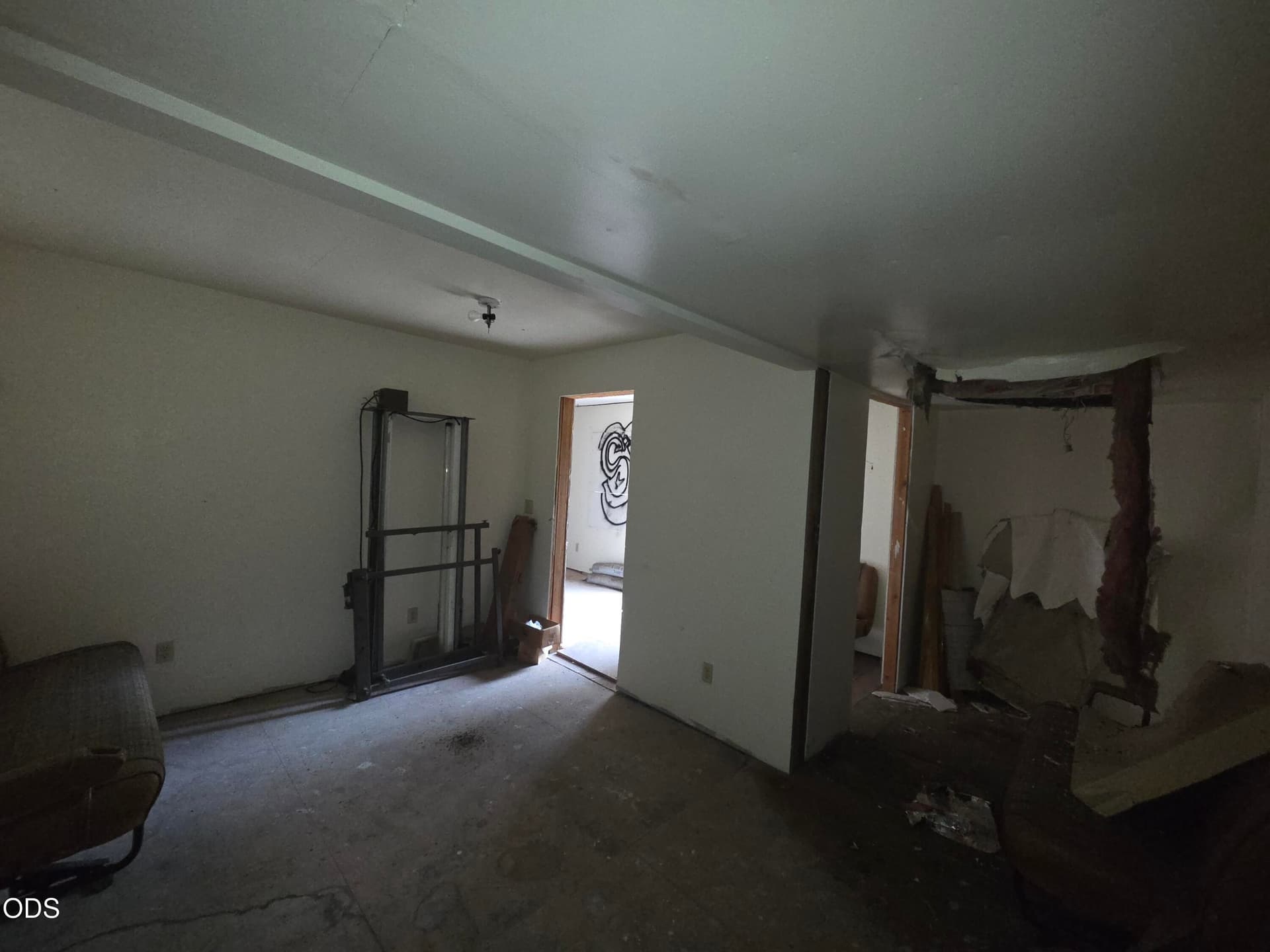 Bedroom. Photo 5 of 16, 404 S 1st Avenue, Chiloquin, OR 97624