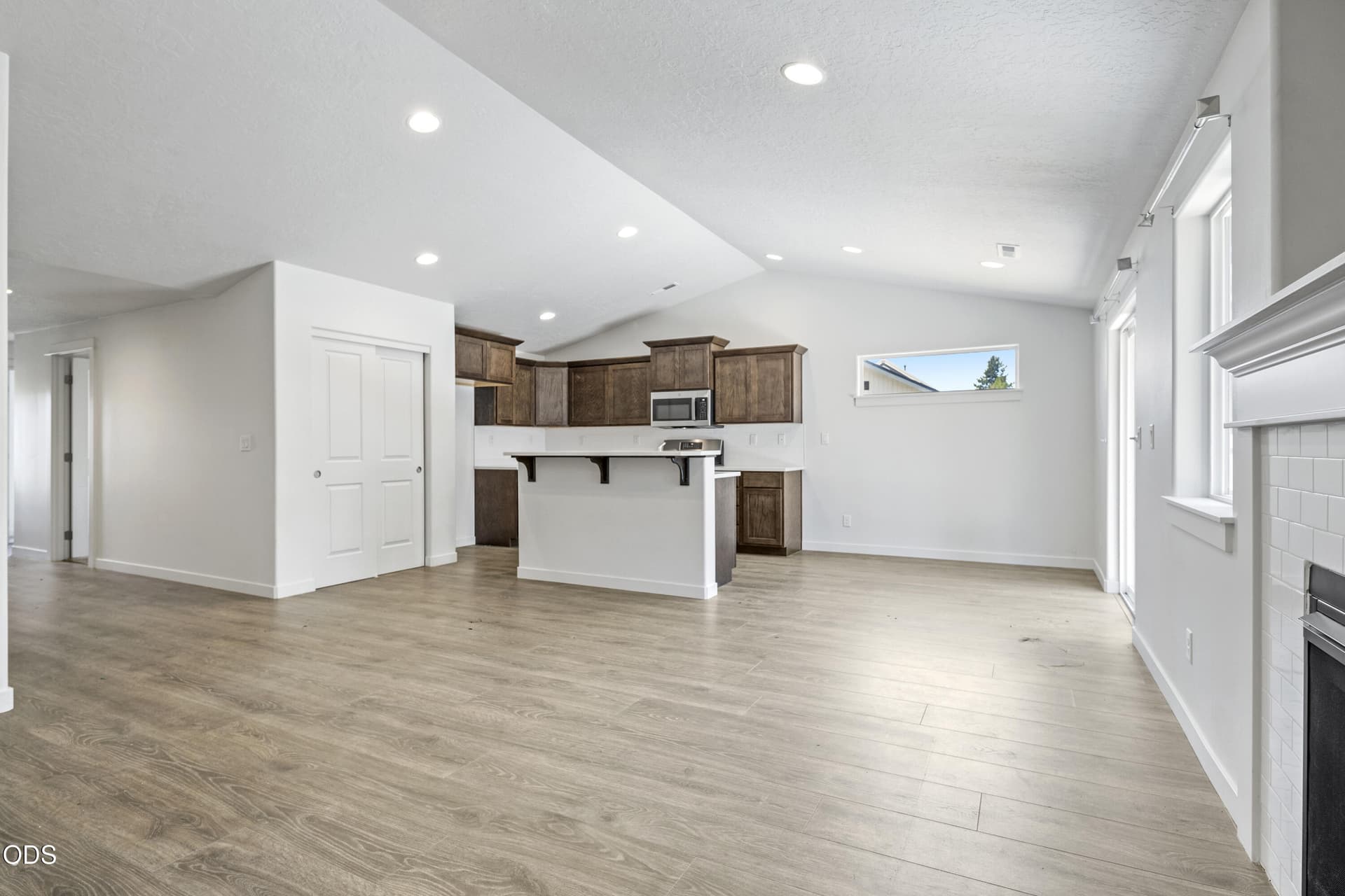 3 - Great. Photo 3 of 18, 51350 Apache Tears Court, La Pine, OR 97739
