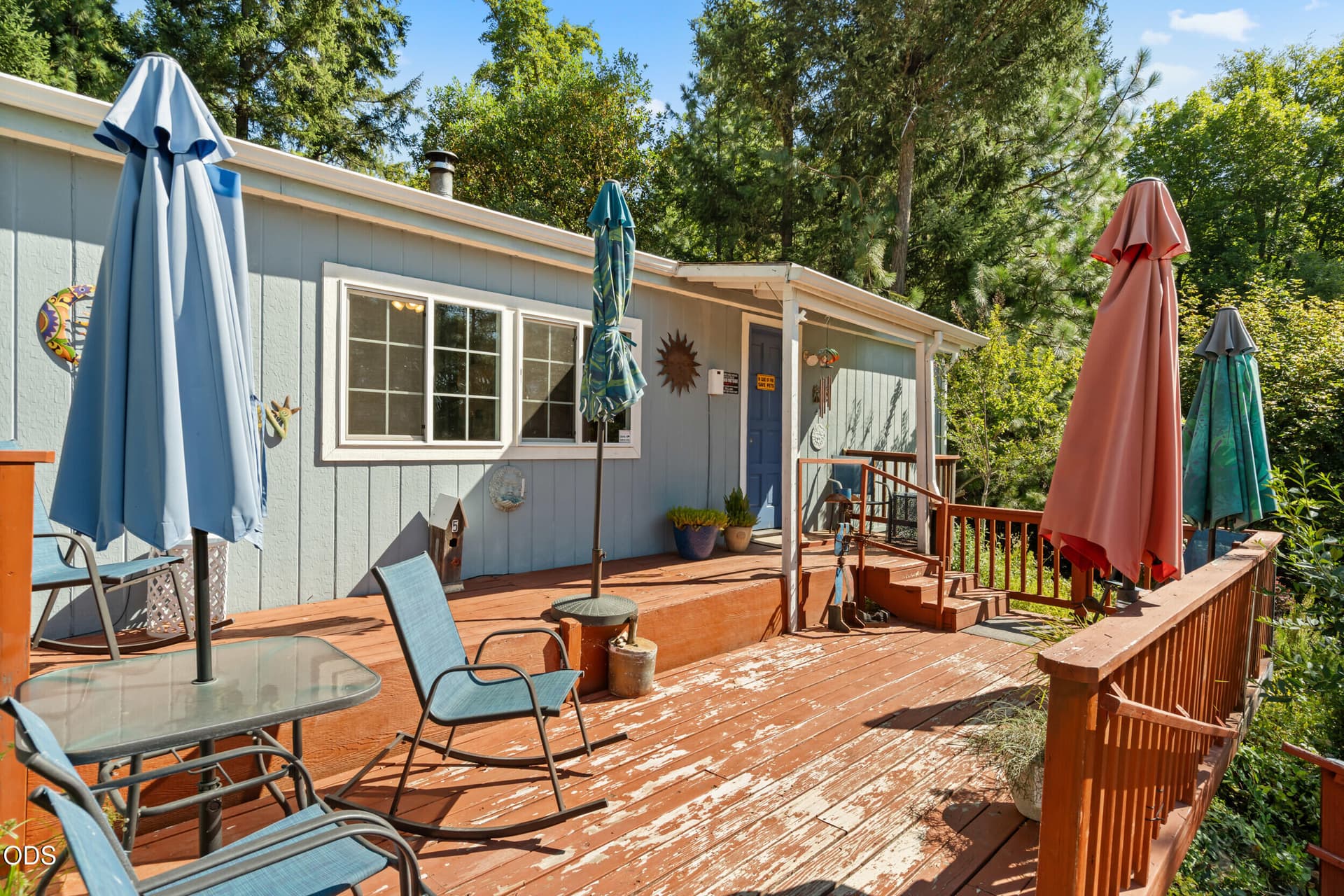 Front Porch. Photo 2 of 36, 6918 Redwood Highway, Grants Pass, OR 97527