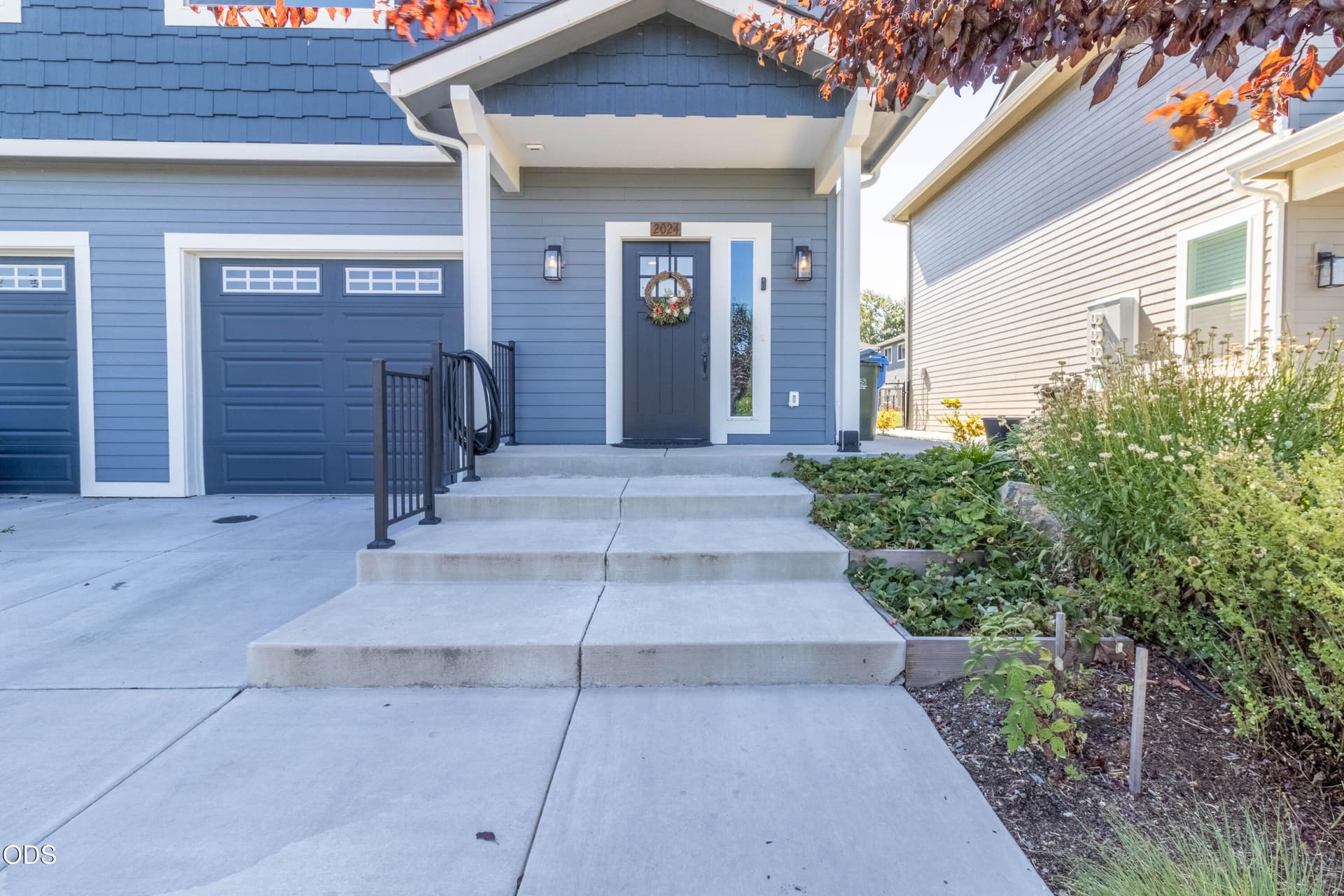 3. Photo 3 of 41, 2024 SW Family Lane, Grants Pass, OR 97527
