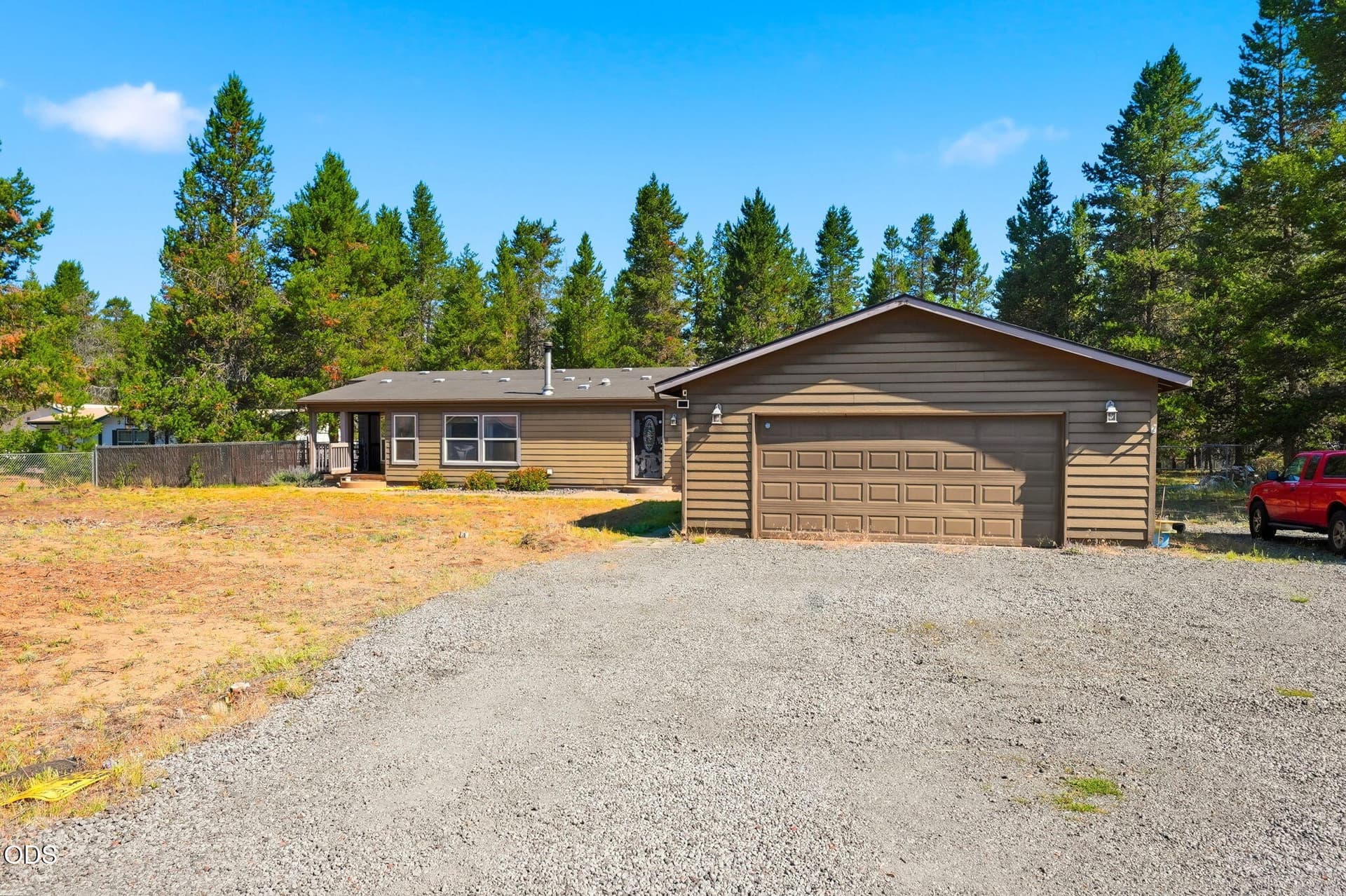 4-web-or-mls-Riley_Visuals-4. Photo 4 of 71, 15944 Woodchip Lane, La Pine, OR 97739
