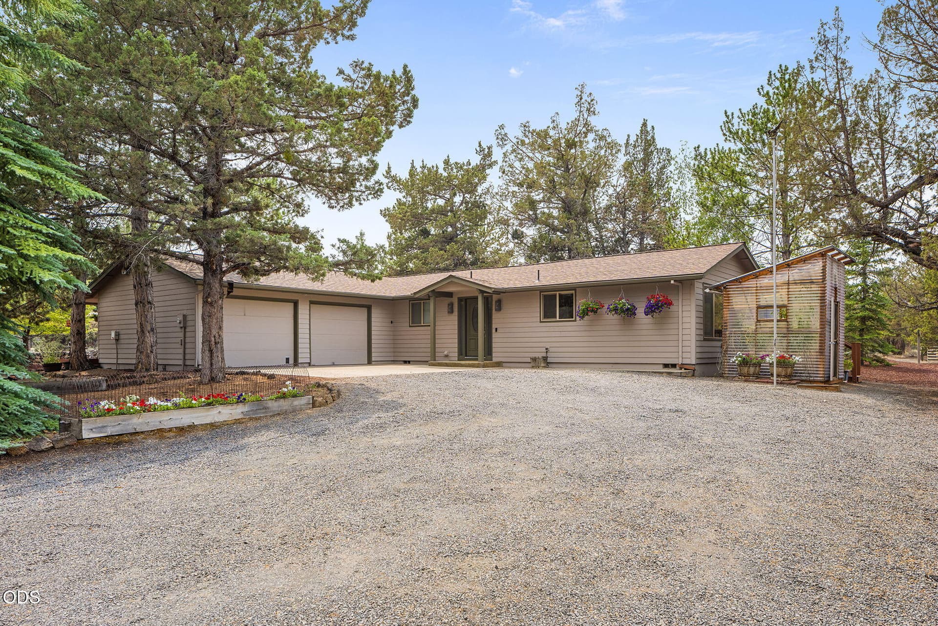 1-web-or-mls-DSC04856. Photo 2 of 44, 64699 McGrath Road, Bend, OR 97701