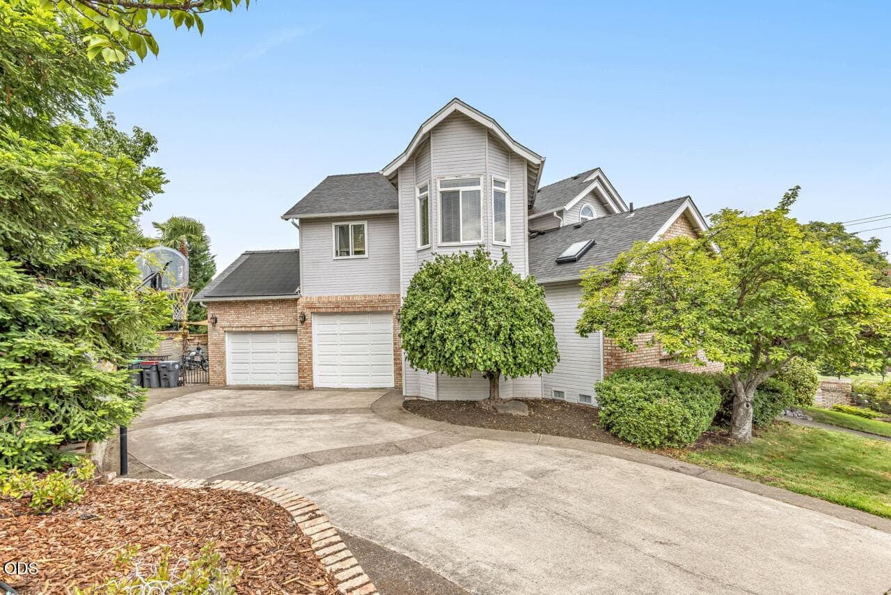 EP1A9284 Large. Photo 1 of 42, 2991 Lexington Drive, Medford, OR 97504