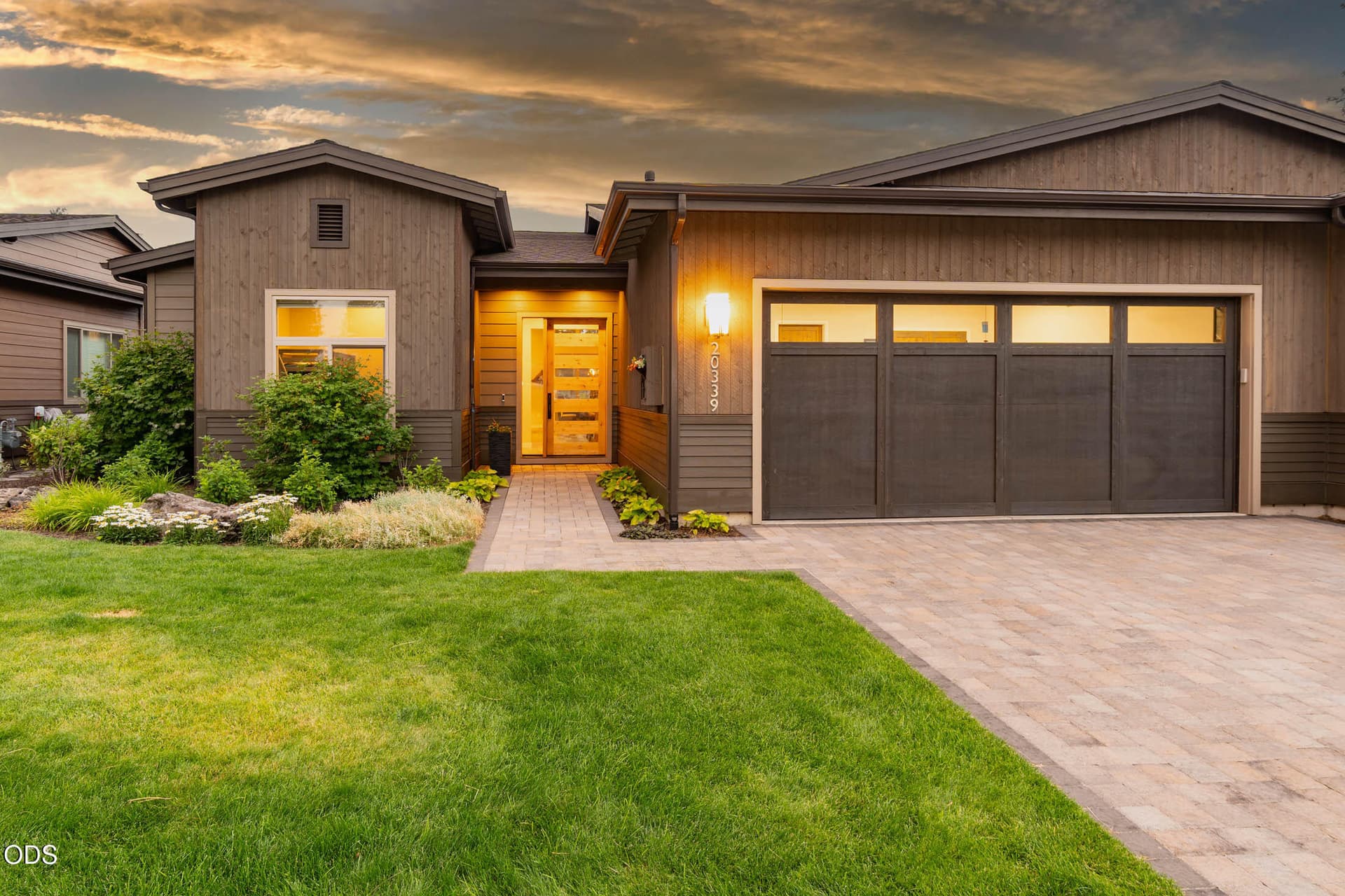 Welcome Home. Photo 1 of 24, 20339 SE Jack Benny Loop, Bend, OR 97702