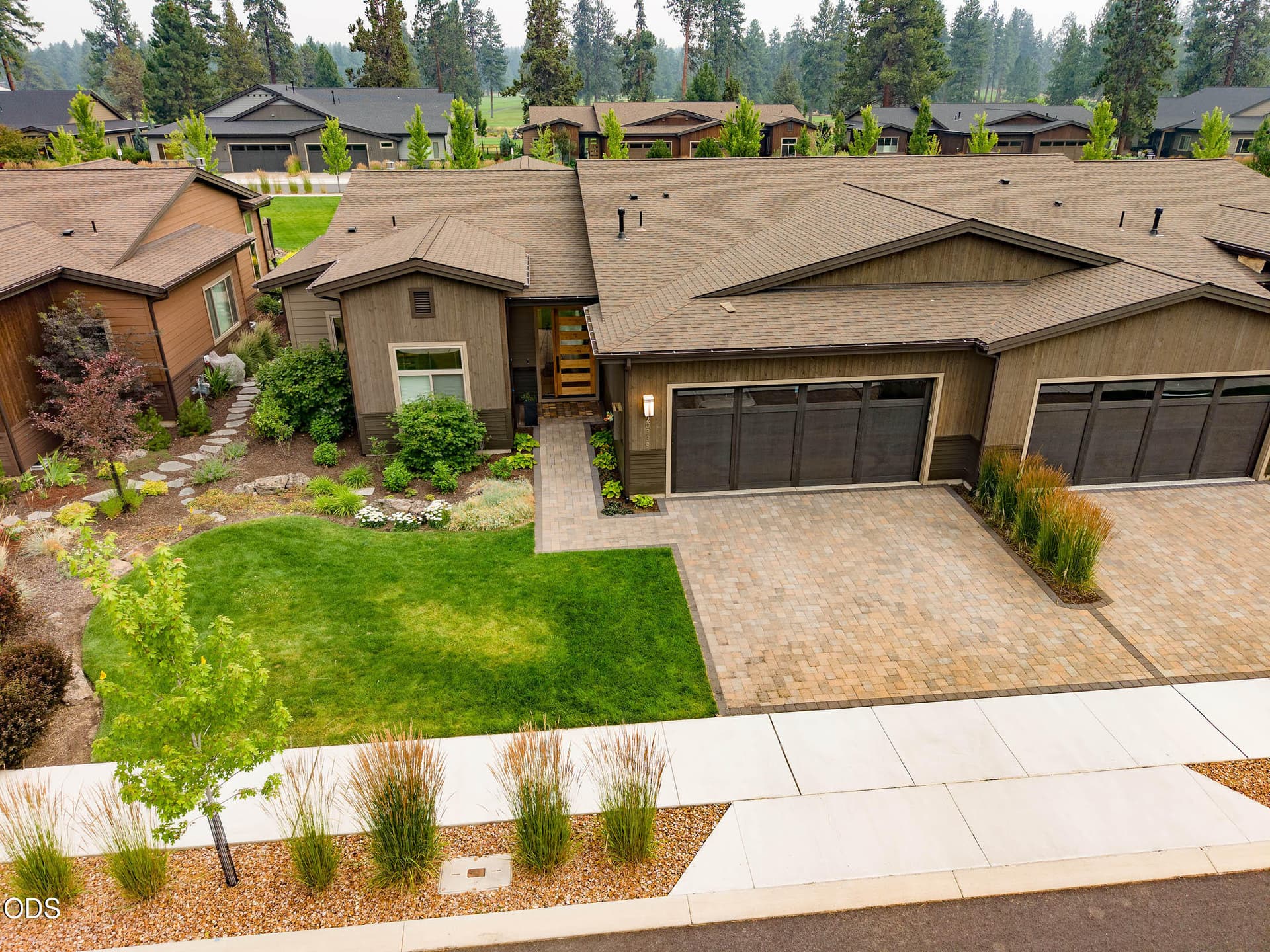 Front Covered Entry. Photo 2 of 24, 20339 SE Jack Benny Loop, Bend, OR 97702