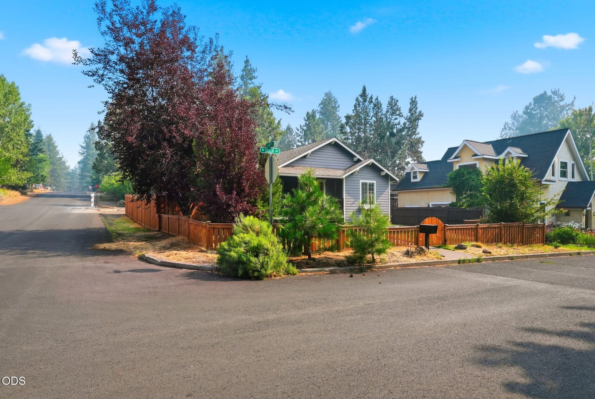 32-web-or-mls-Riley_Visuals-32. Photo 2 of 37, 1564 NW Elgin Avenue, Bend, OR 97703