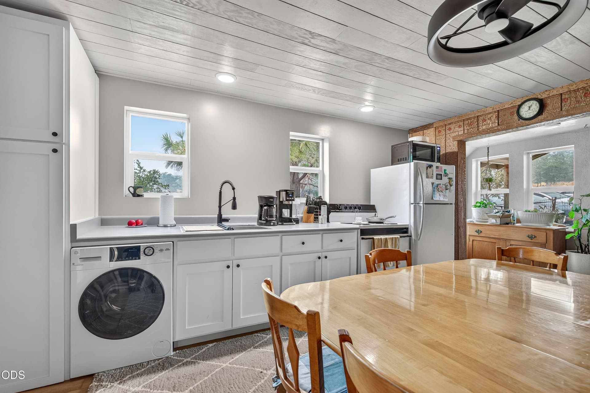 Kitchen. Photo 2 of 8, 32 Cora Drive, Shady Cove, OR 97539