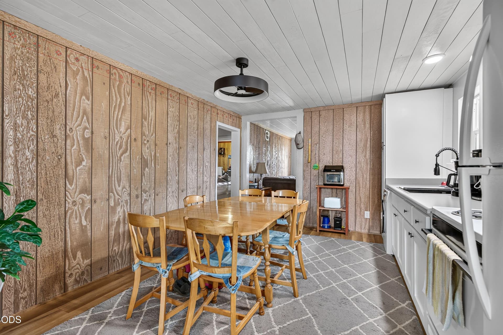 Dining. Photo 4 of 8, 32 Cora Drive, Shady Cove, OR 97539
