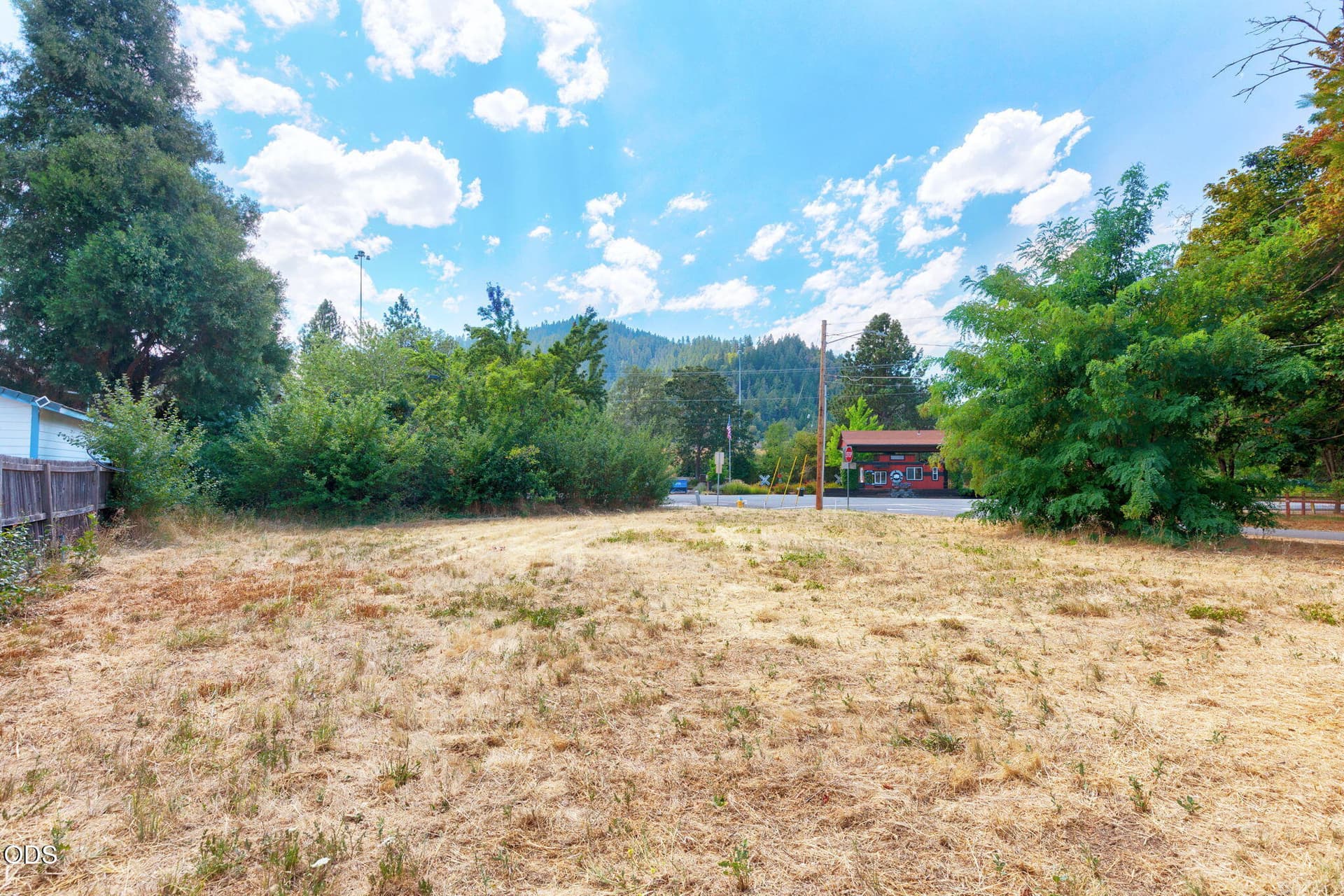 7-web-or-mls-202-arbor-st. Photo 3 of 11, 202 Arbor Street, Rogue River, OR 97537